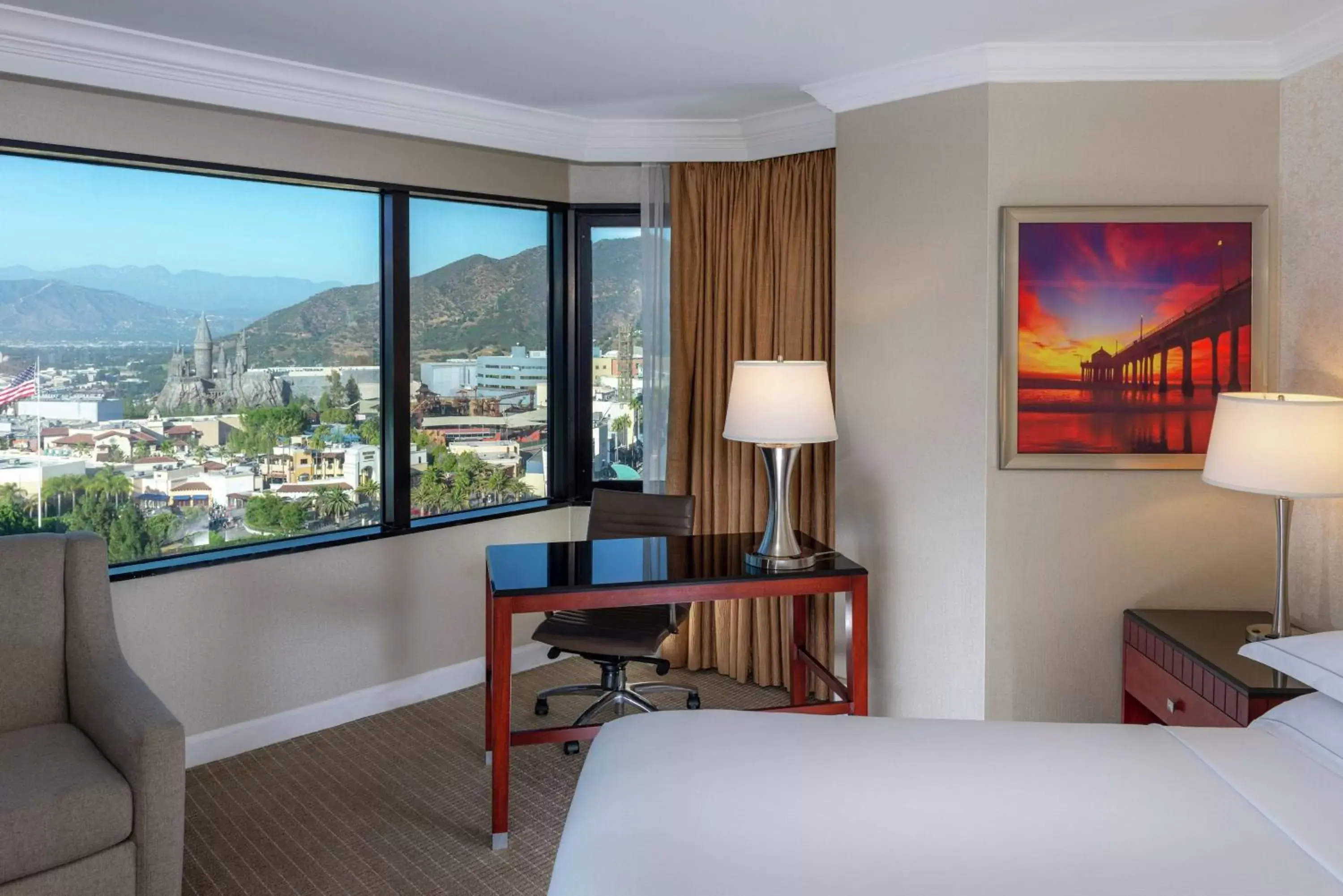 Bed, Mountain View in Hilton Los Angeles-Universal City