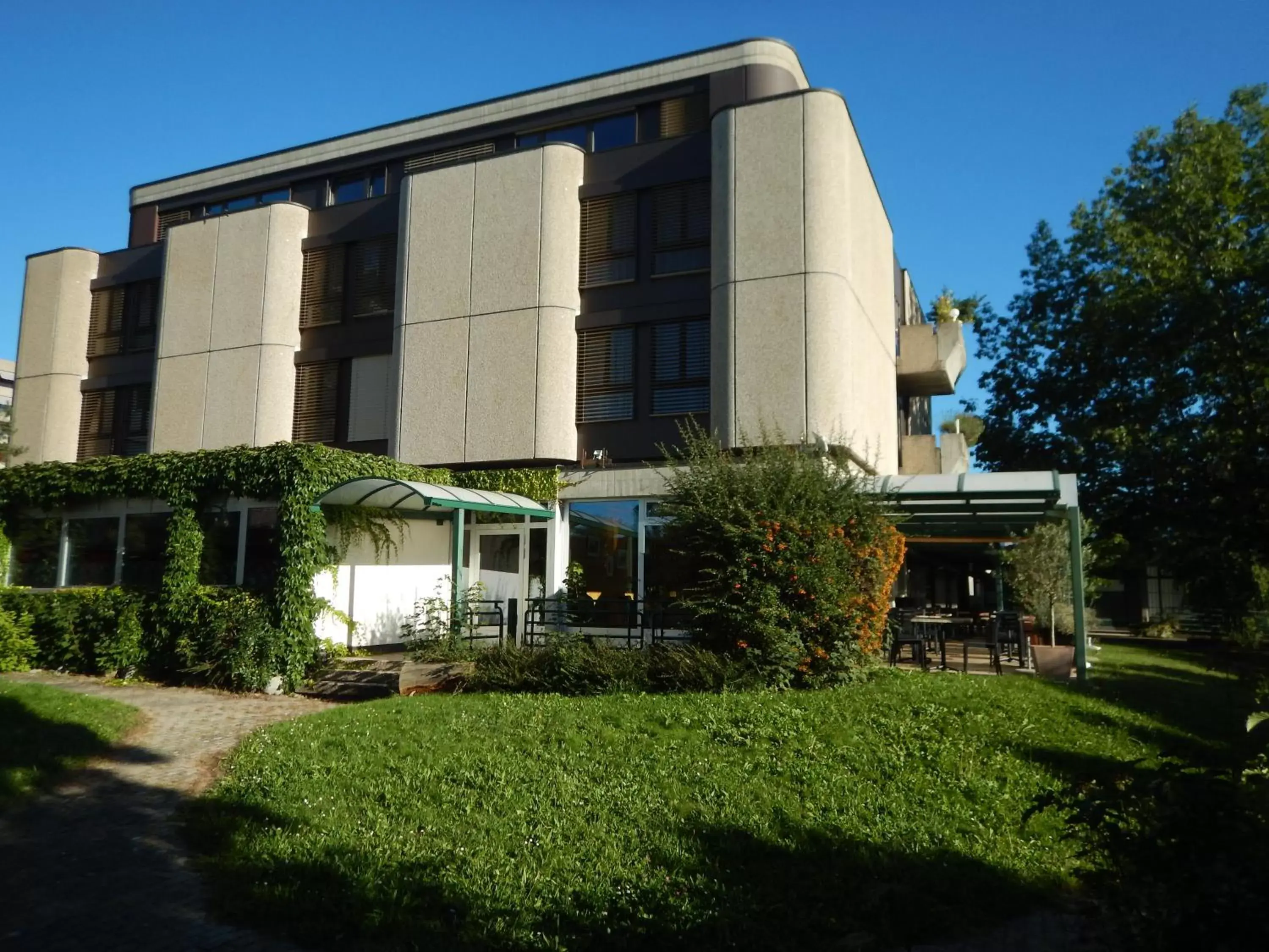 Property Building in Hôtel du Grand-Pré