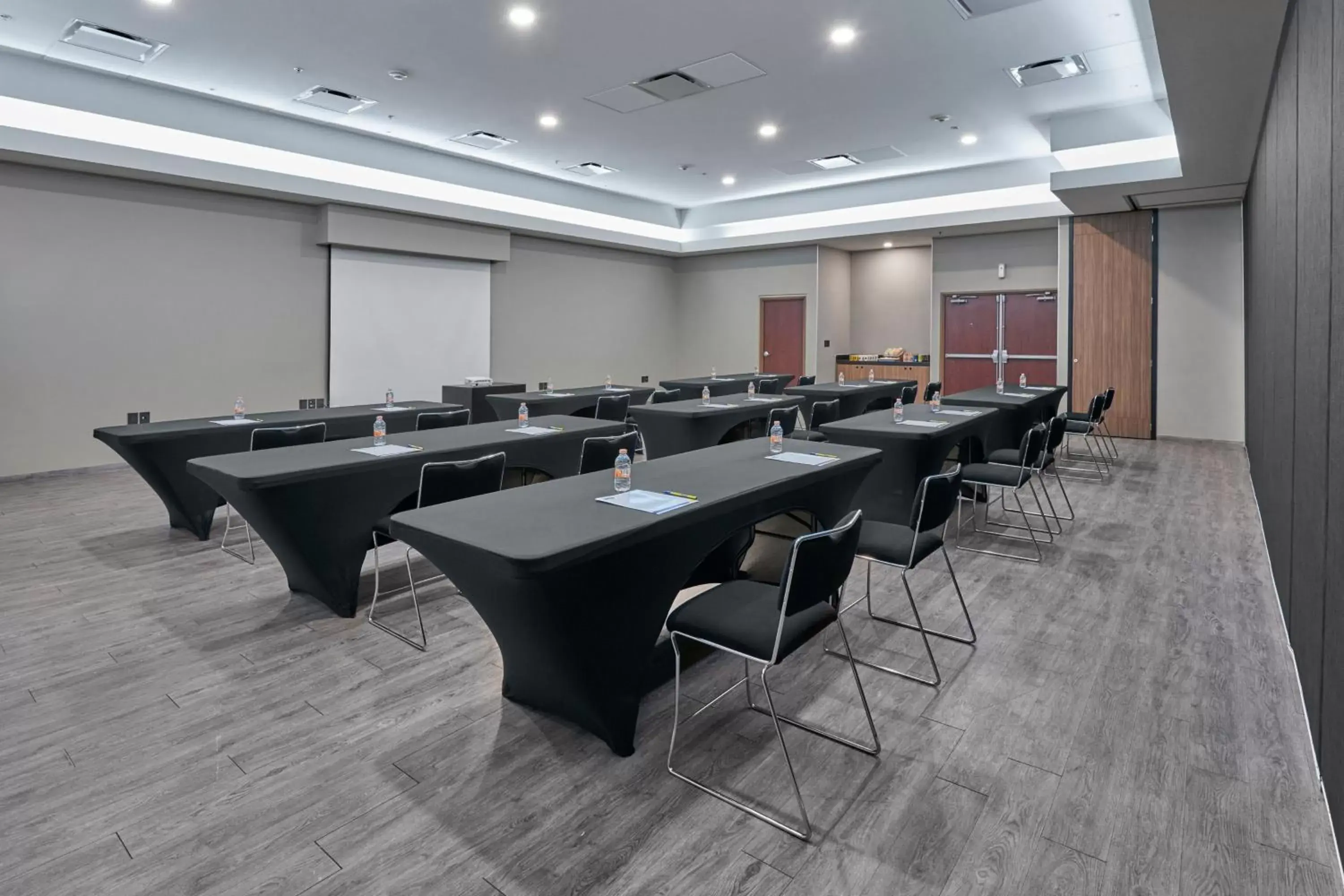 Meeting/conference room in City Express by Marriott Los Mochis