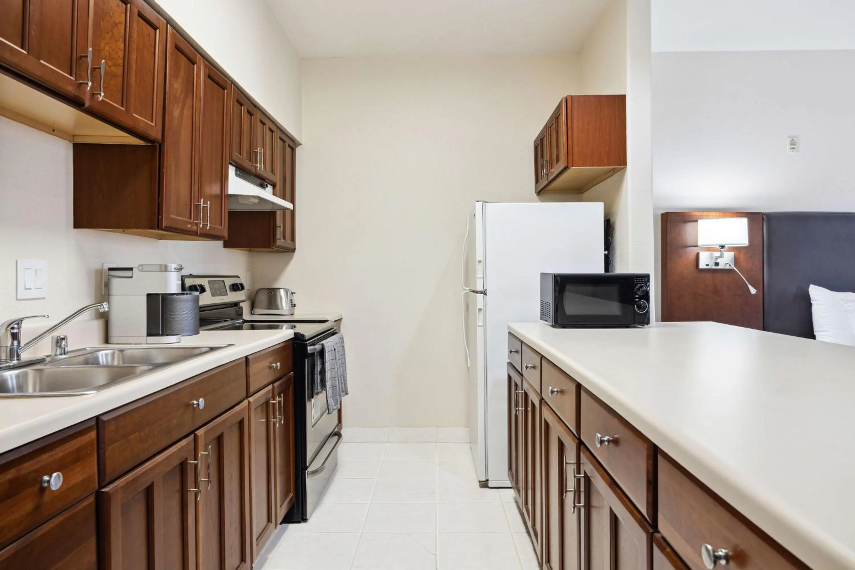 Kitchen or kitchenette in Best Western Plus Downtown Inn & Suites