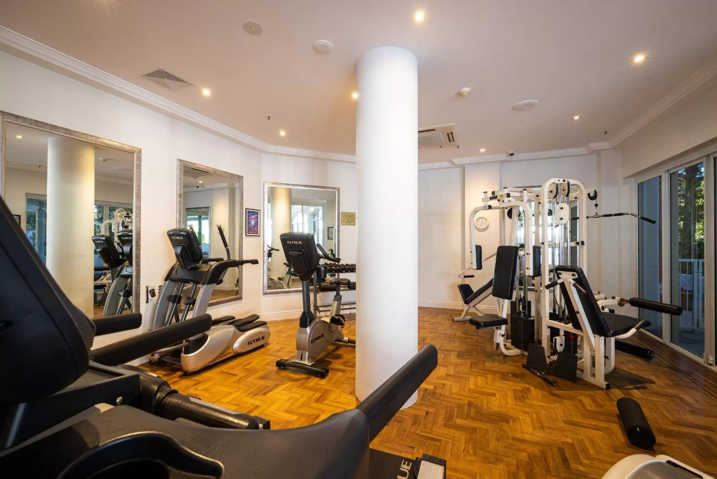 Fitness centre/facilities, Fitness Center/Facilities in Bel Air on Broadbeach