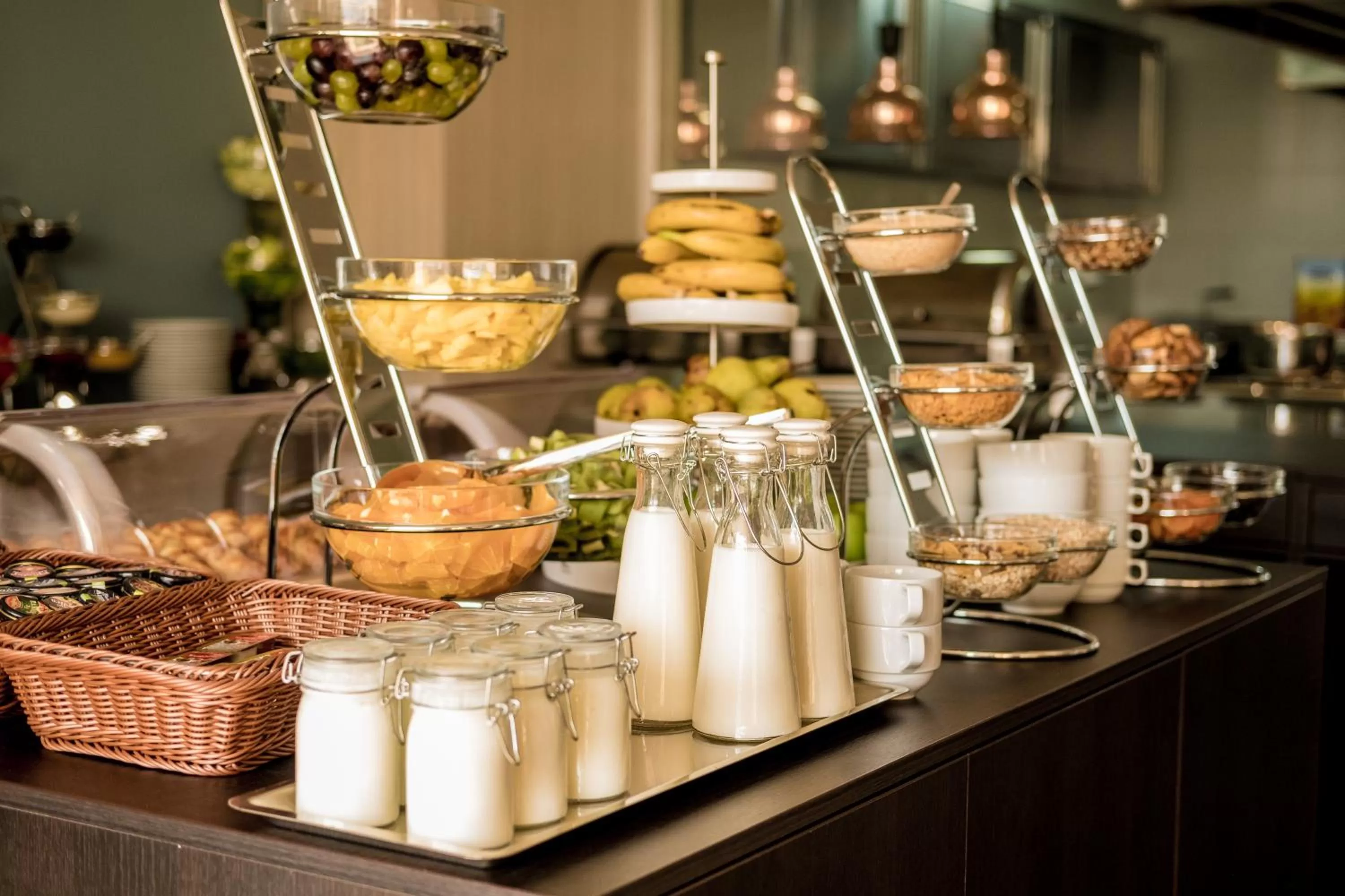 Restaurant/places to eat in Hotel Harmonia by Dukley