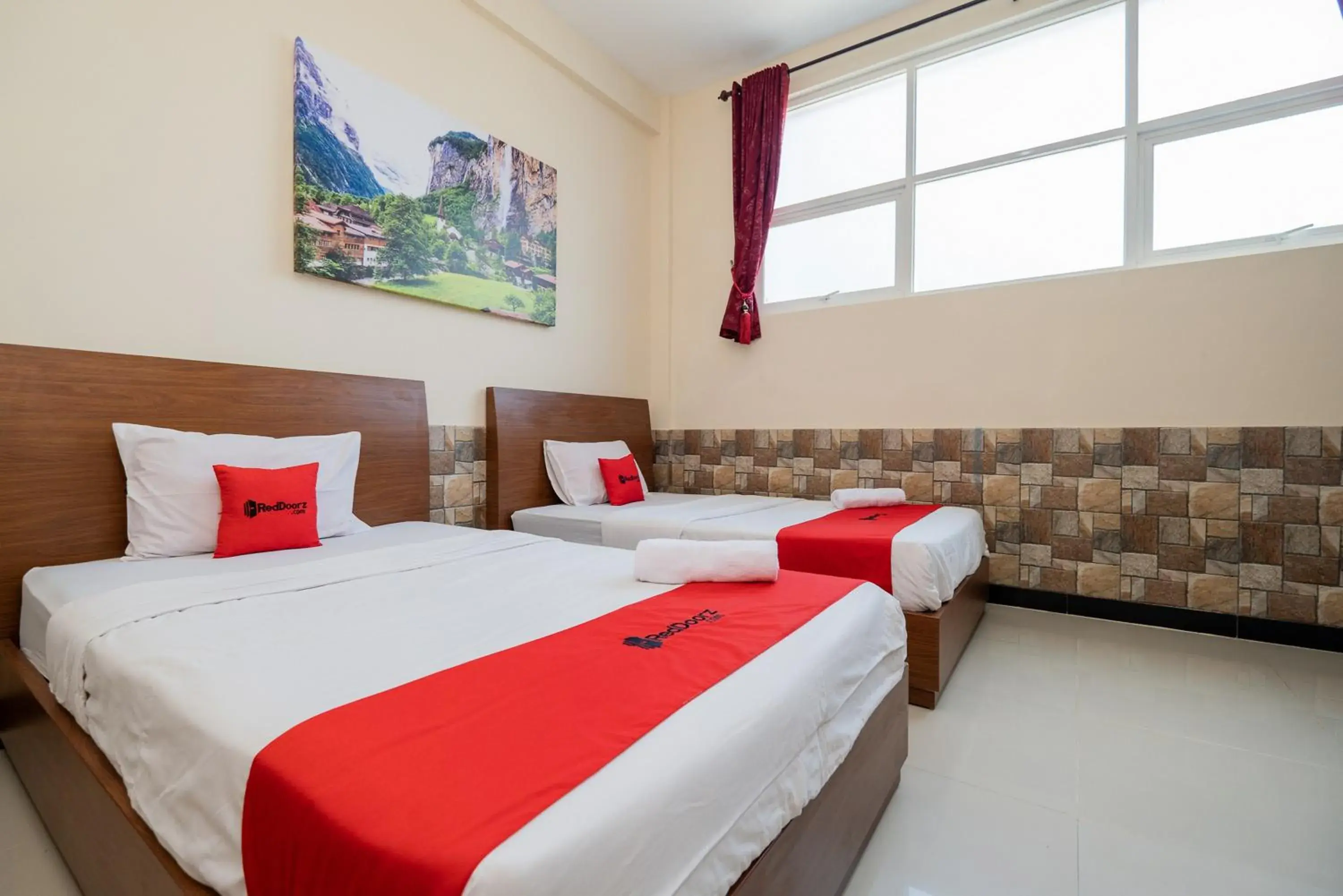 Bed in RedDoorz Syariah near Batu Night Spectacular