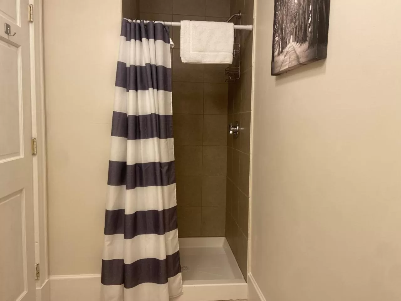 The Whitetail Inn and Suites- Lincoln