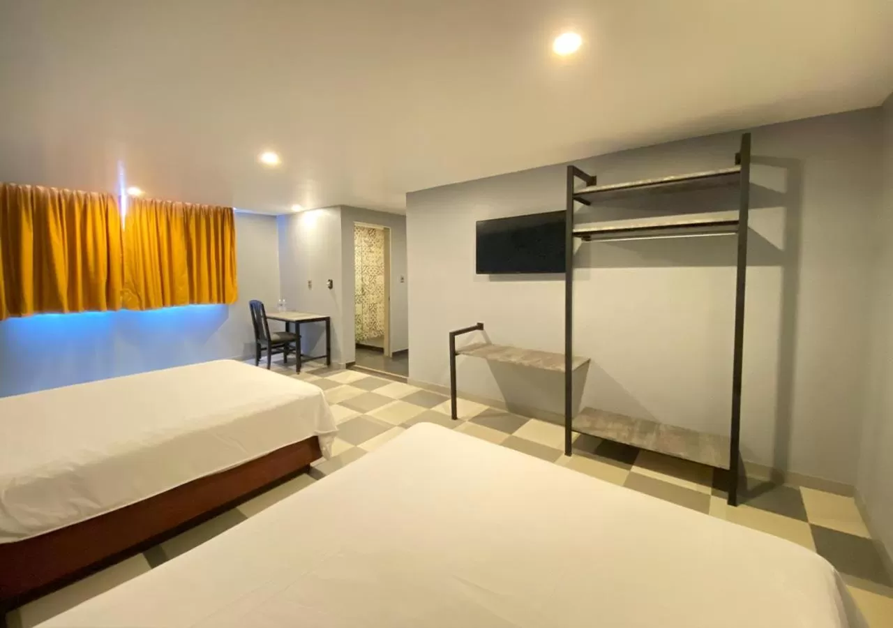 Photo of the whole room, Bed in Hotel Estrella de Oriente