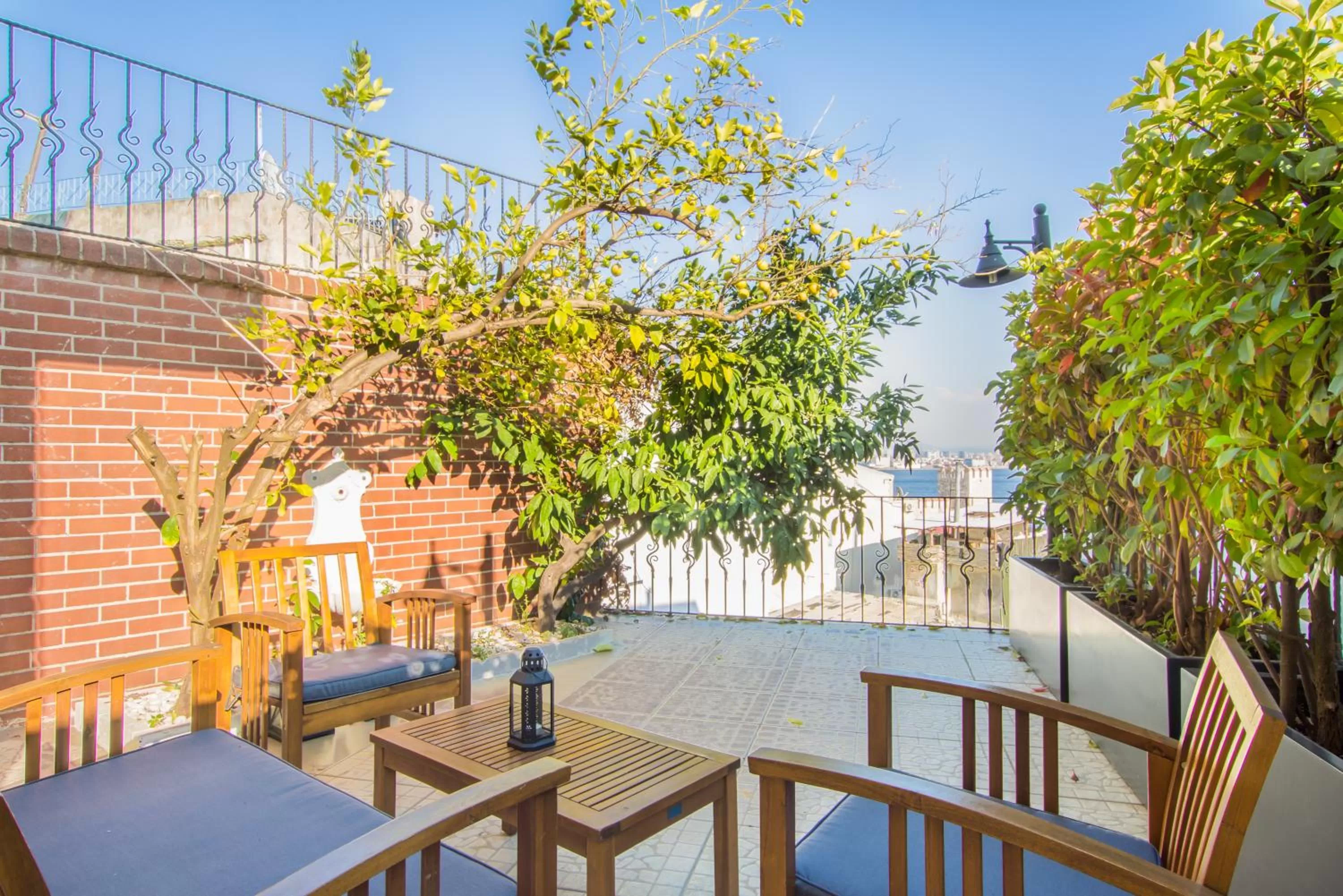Balcony/Terrace in Hotel Poem