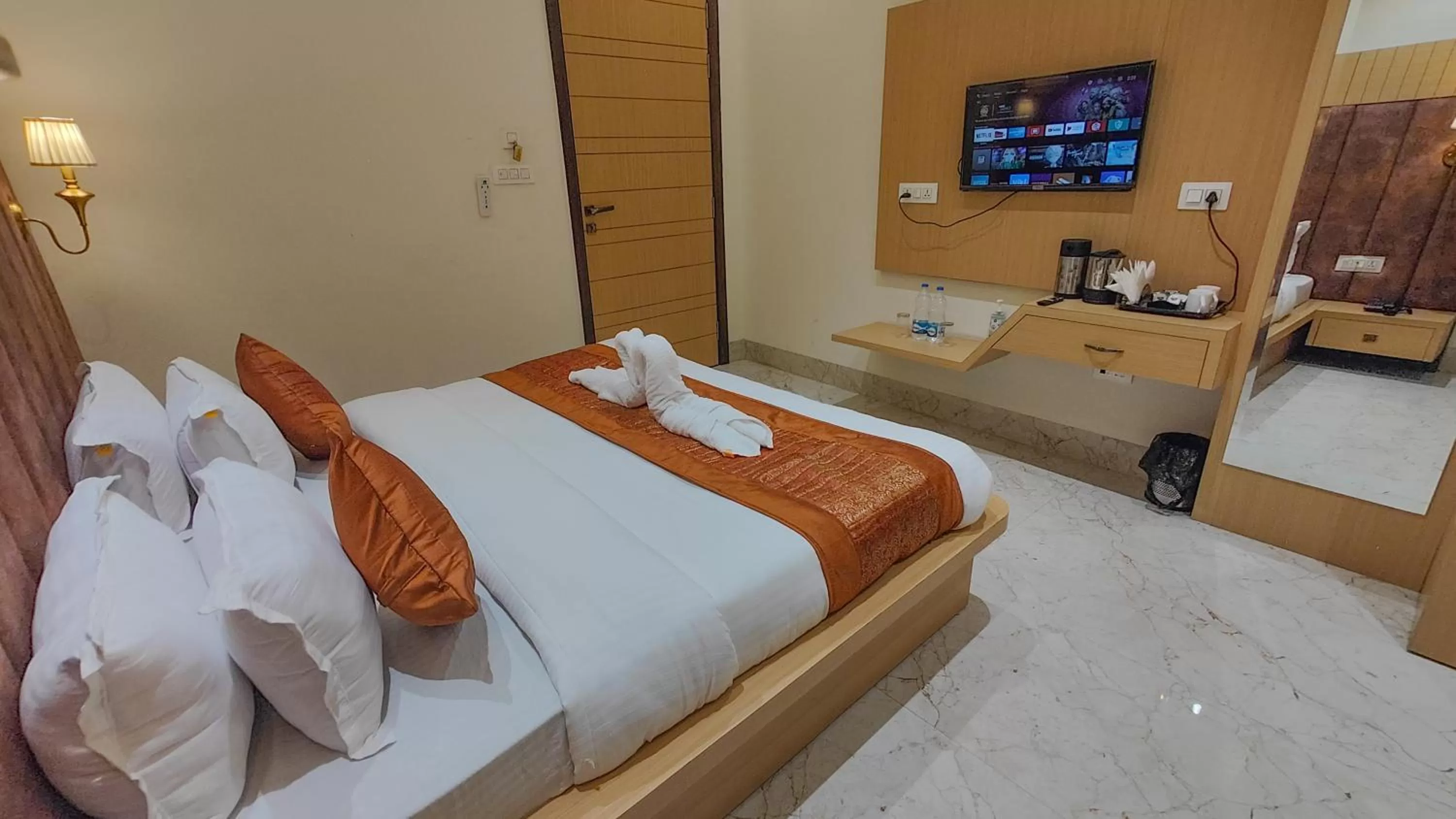 TV and multimedia, Bed in Perfect Stayz Premium- Hotel Sehdev Near Golden Temple