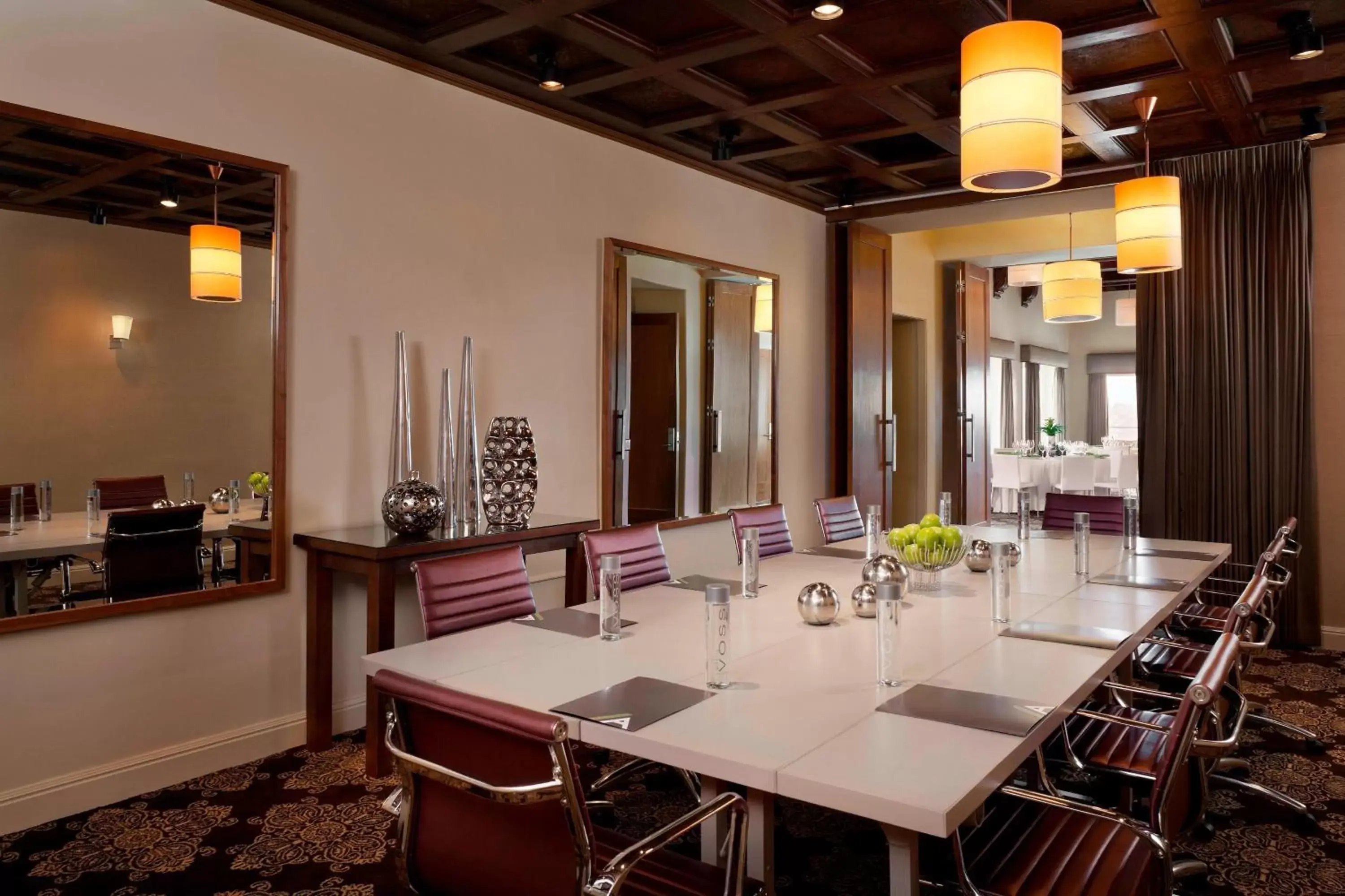 Meeting/conference room in Hotel Adagio, Autograph Collection