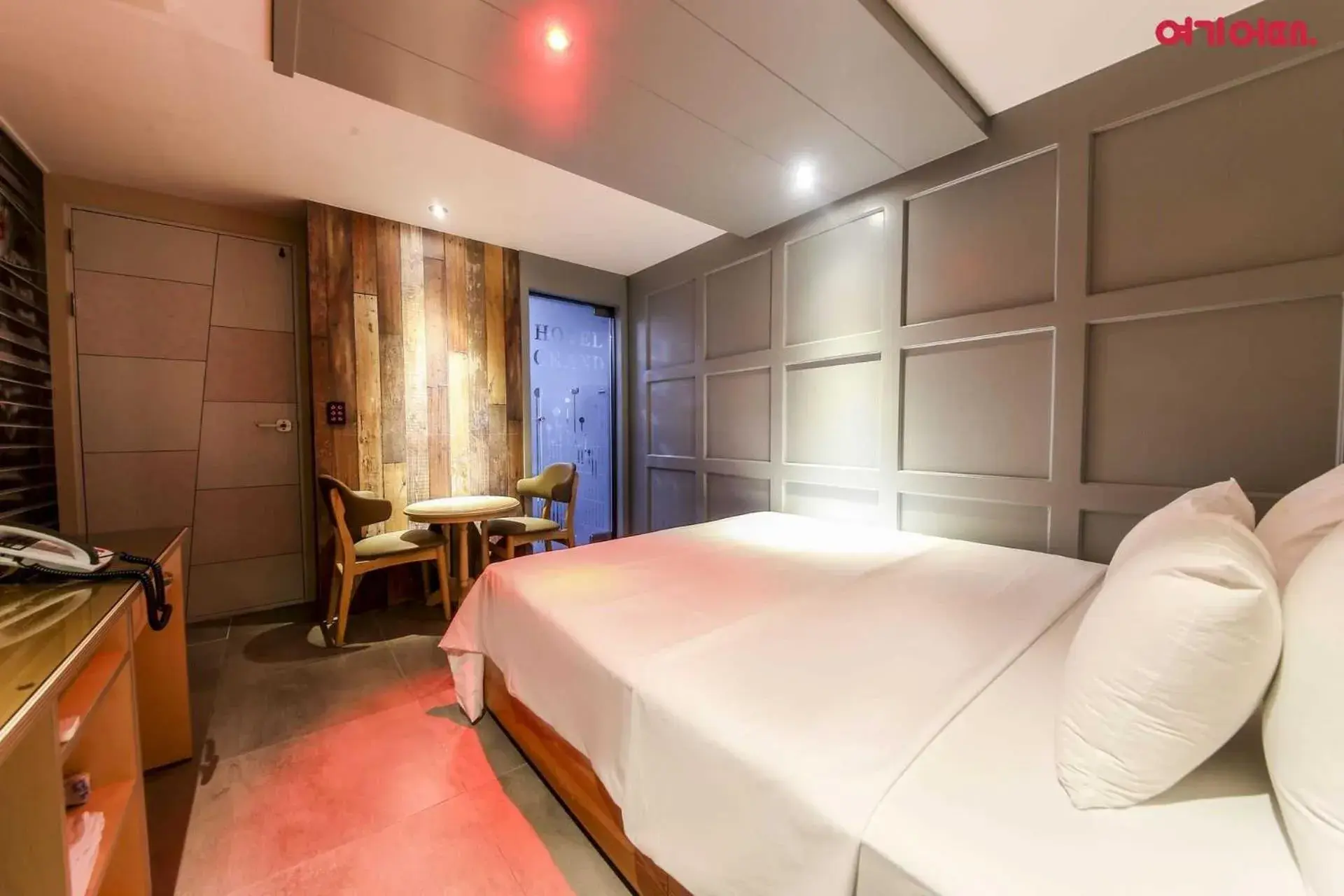 Queen Room in Goodstay Grand Motel Chuncheon Queen Room in Goodstay Grand Motel Chuncheon