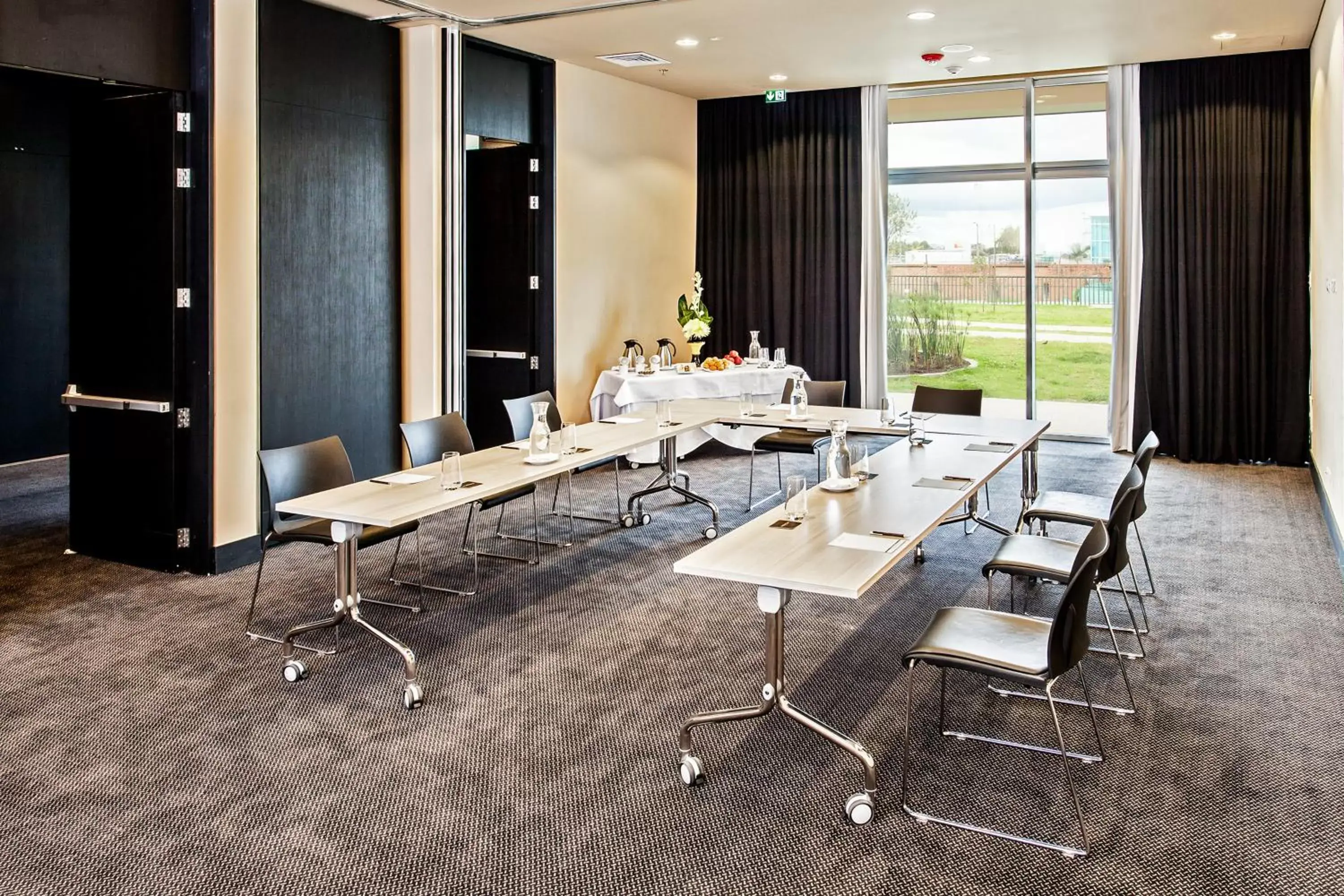 Business facilities in Movich Buro 26