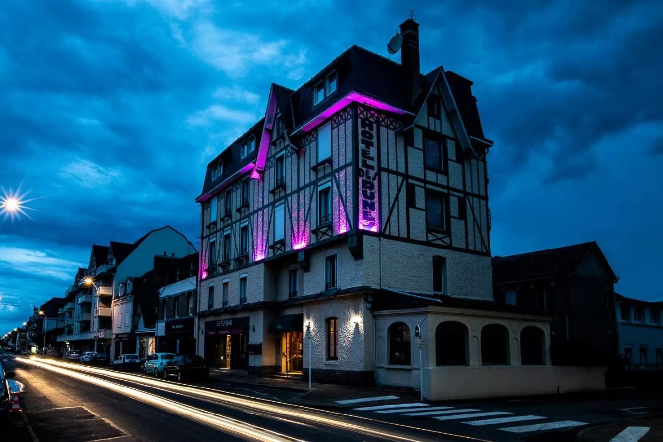 Property building in Hotel Des Dunes