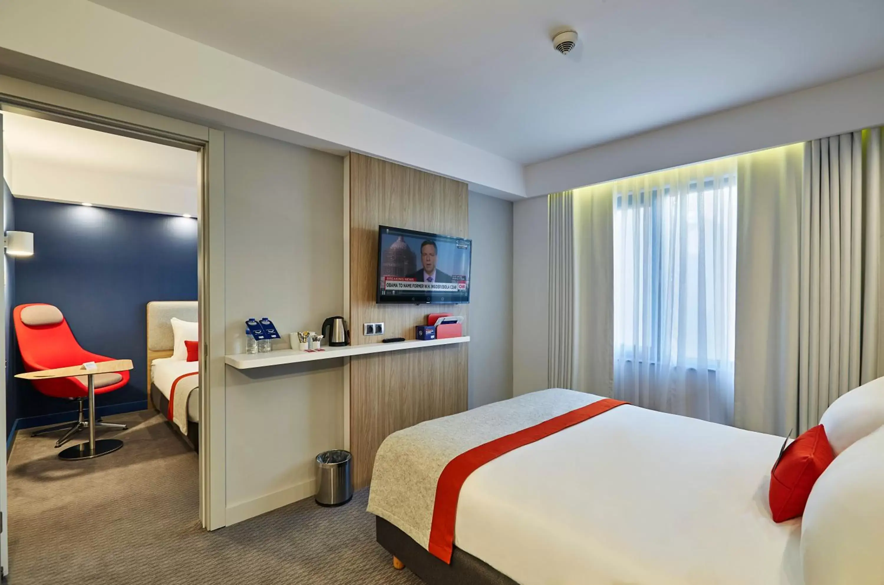 Photo of the whole room, Bed in Holiday Inn Express - Istanbul - Atakoy Metro, an IHG Hotel