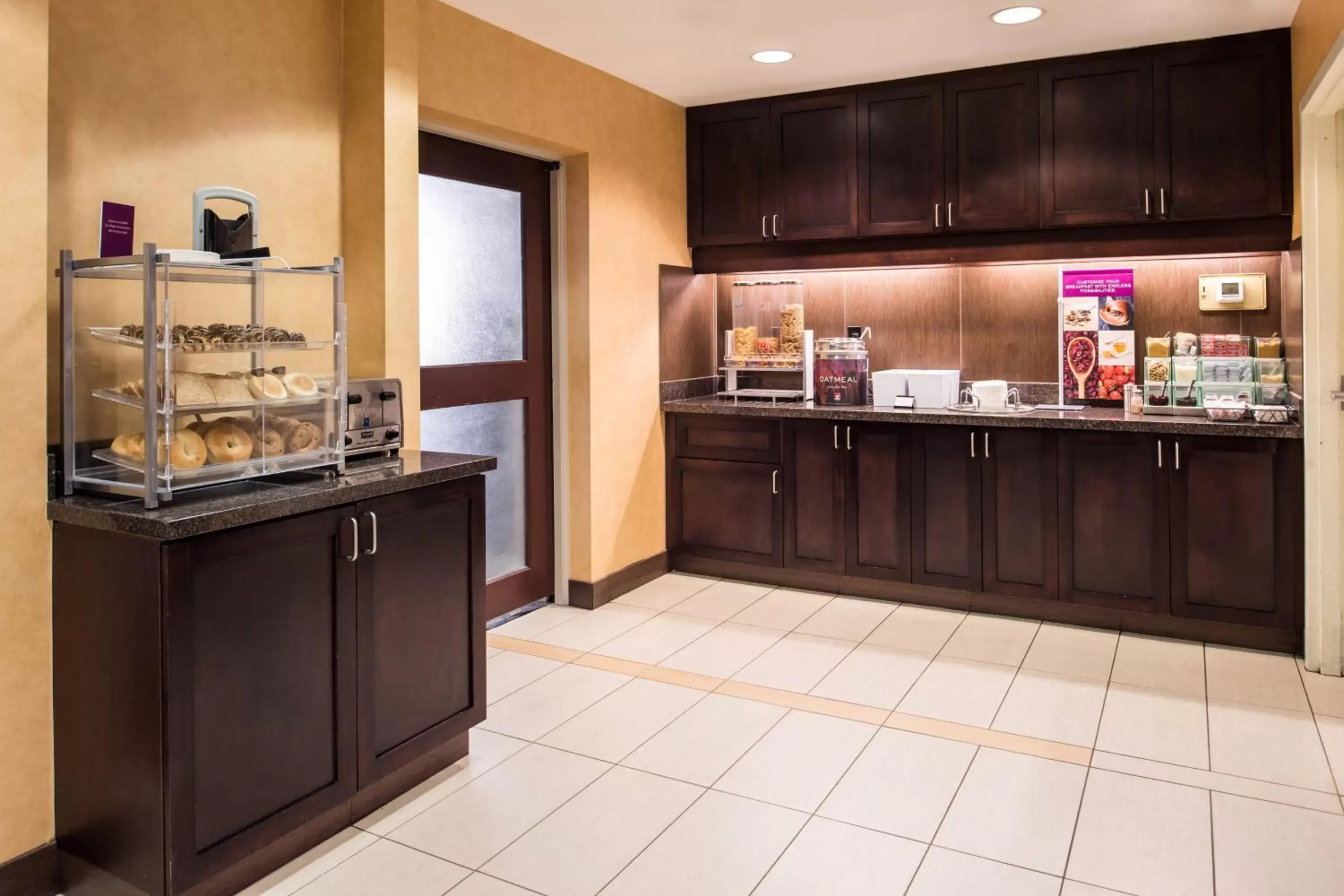 Breakfast, Kitchen/Kitchenette in Residence Inn by Marriott Florence