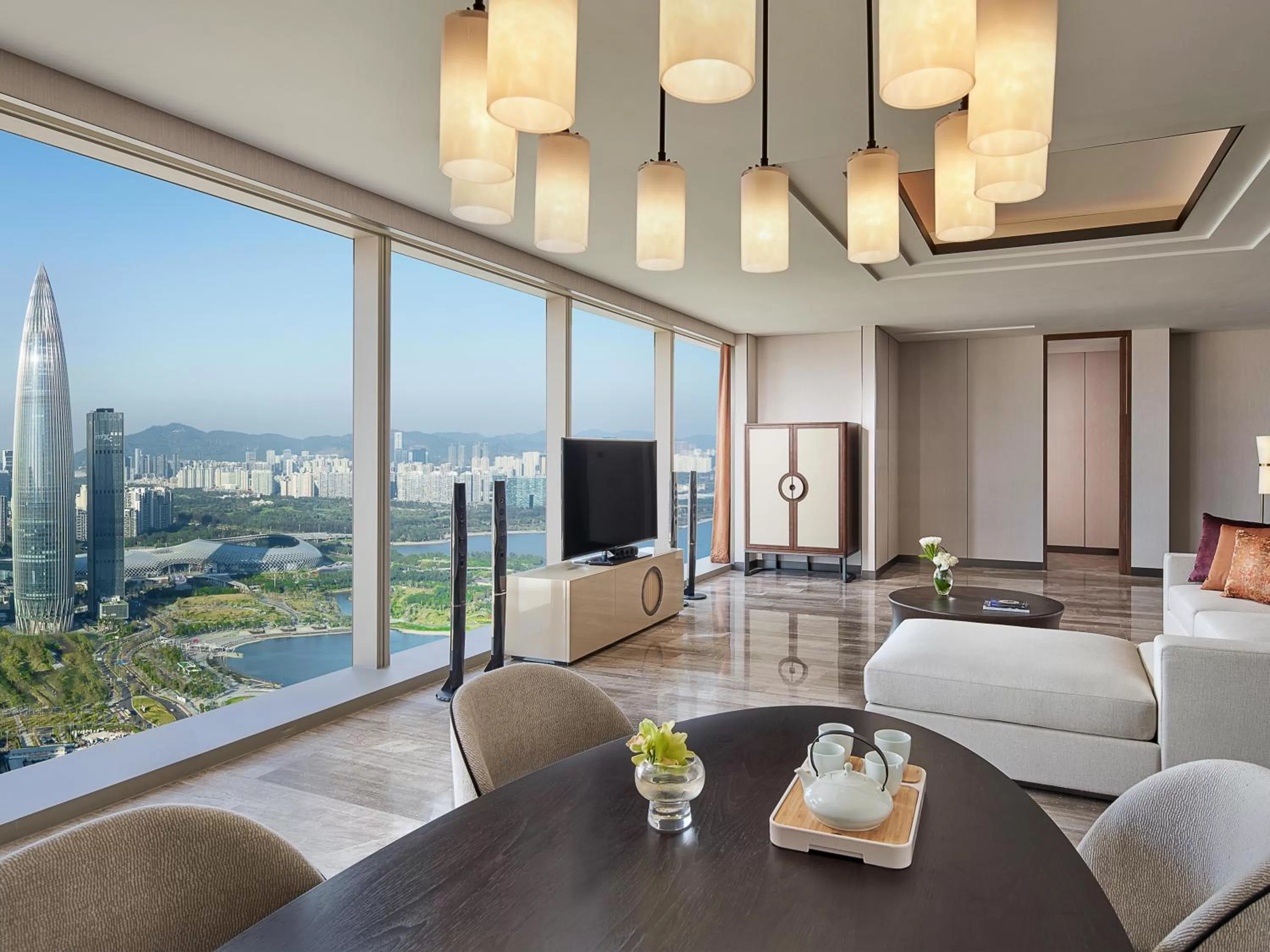 Natural landscape in Raffles Shenzhen, Situated in the heart of One Shenzhen Bay, Book Now to Enjoy Free Minibar and Happy Hour Privileges at Long Bar on 71F