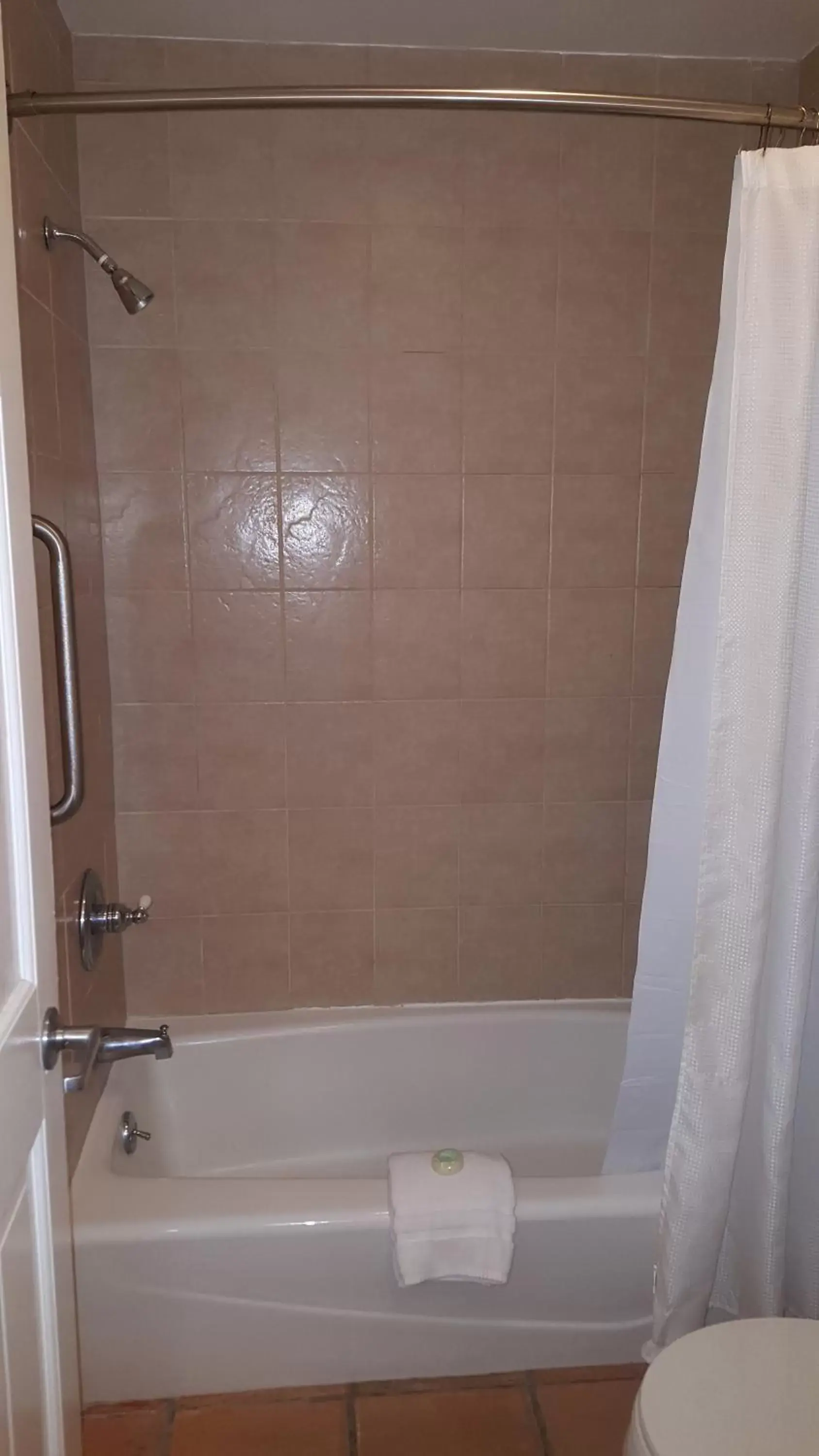 Bathroom in The Caribbean Court Boutique Hotel