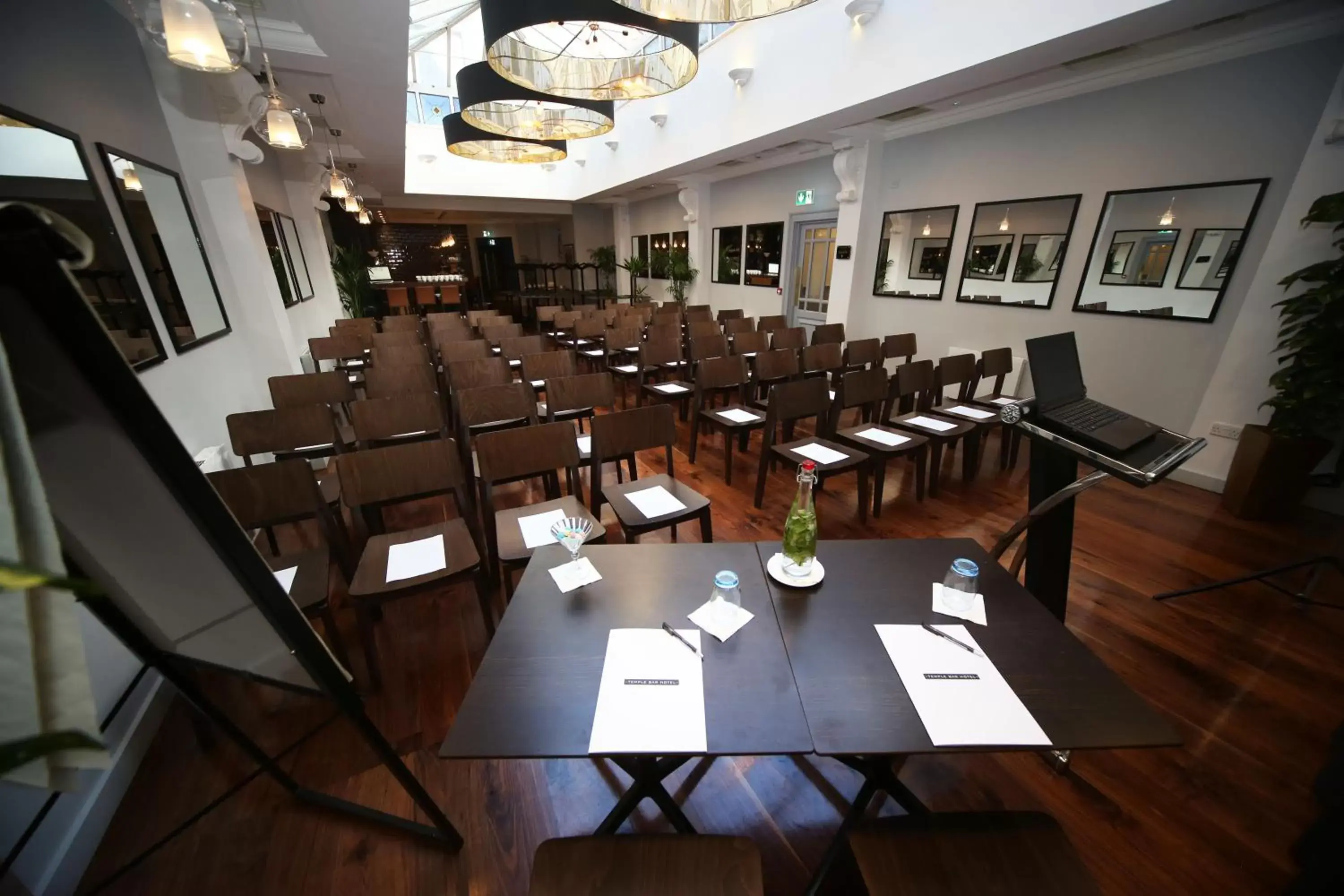 Business facilities in Temple Bar Hotel