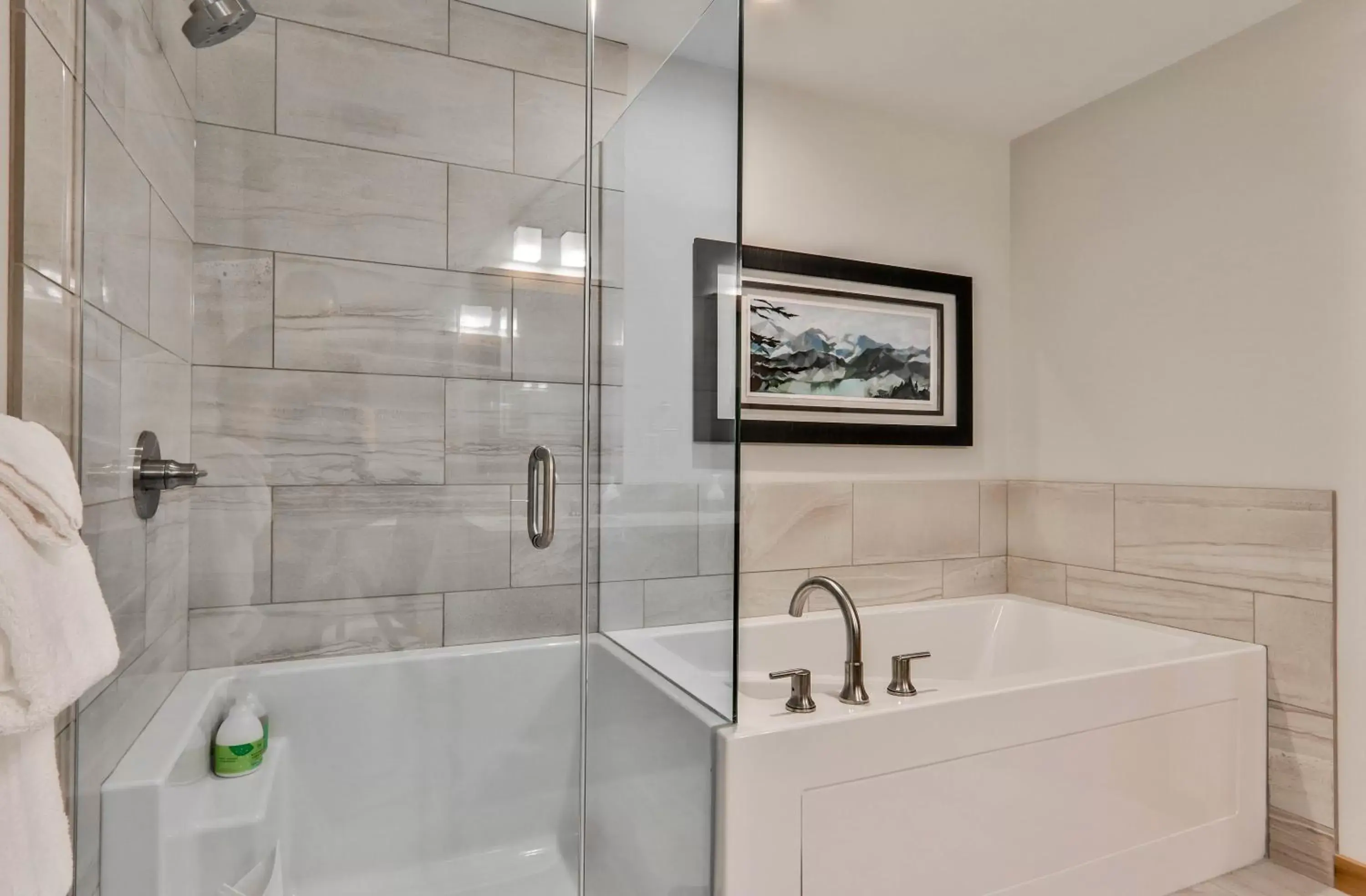 Bathroom in Tamarack Lodge by Spring Creek Vacations