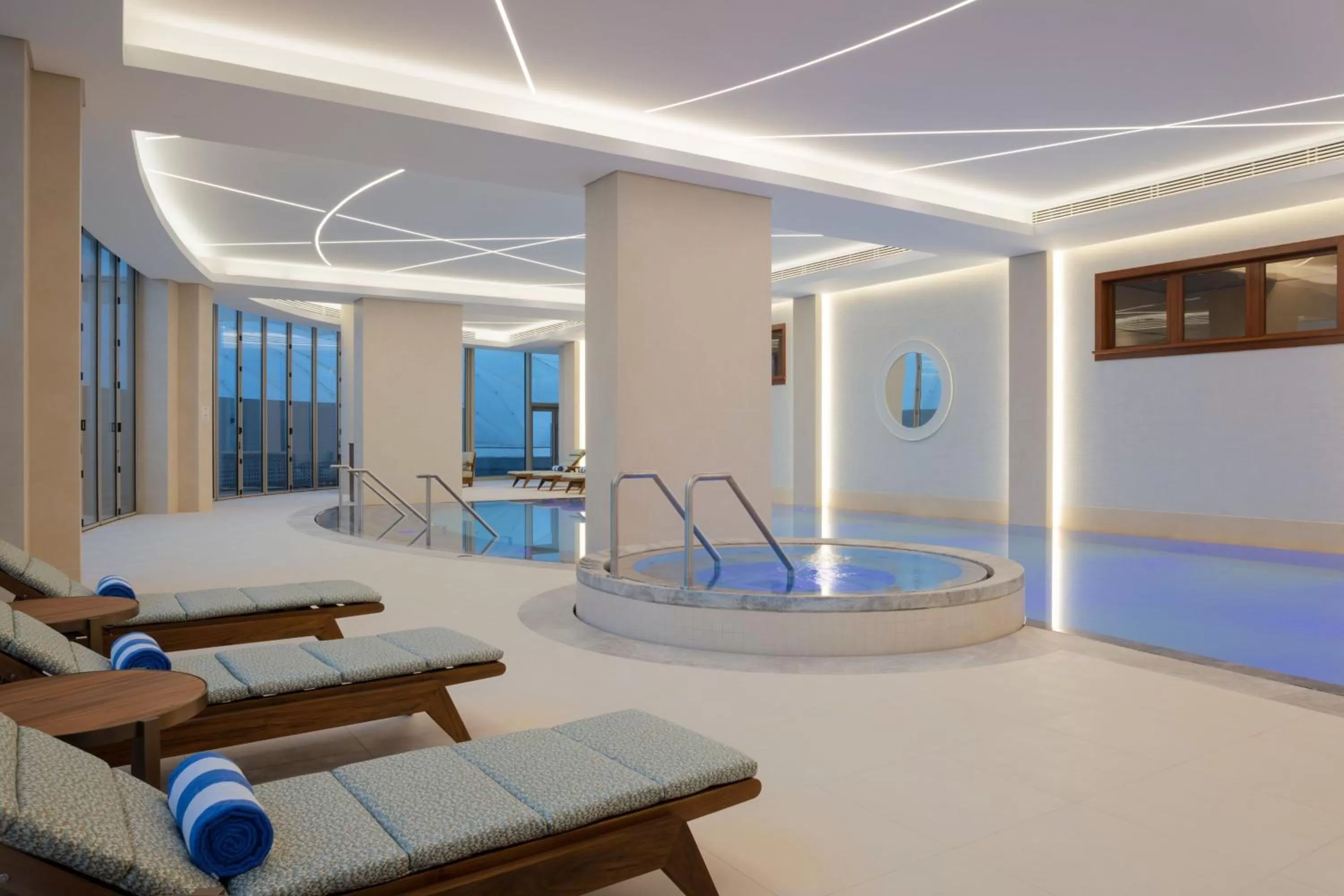 Swimming pool in Marriott Executive Apartments Kuwait City