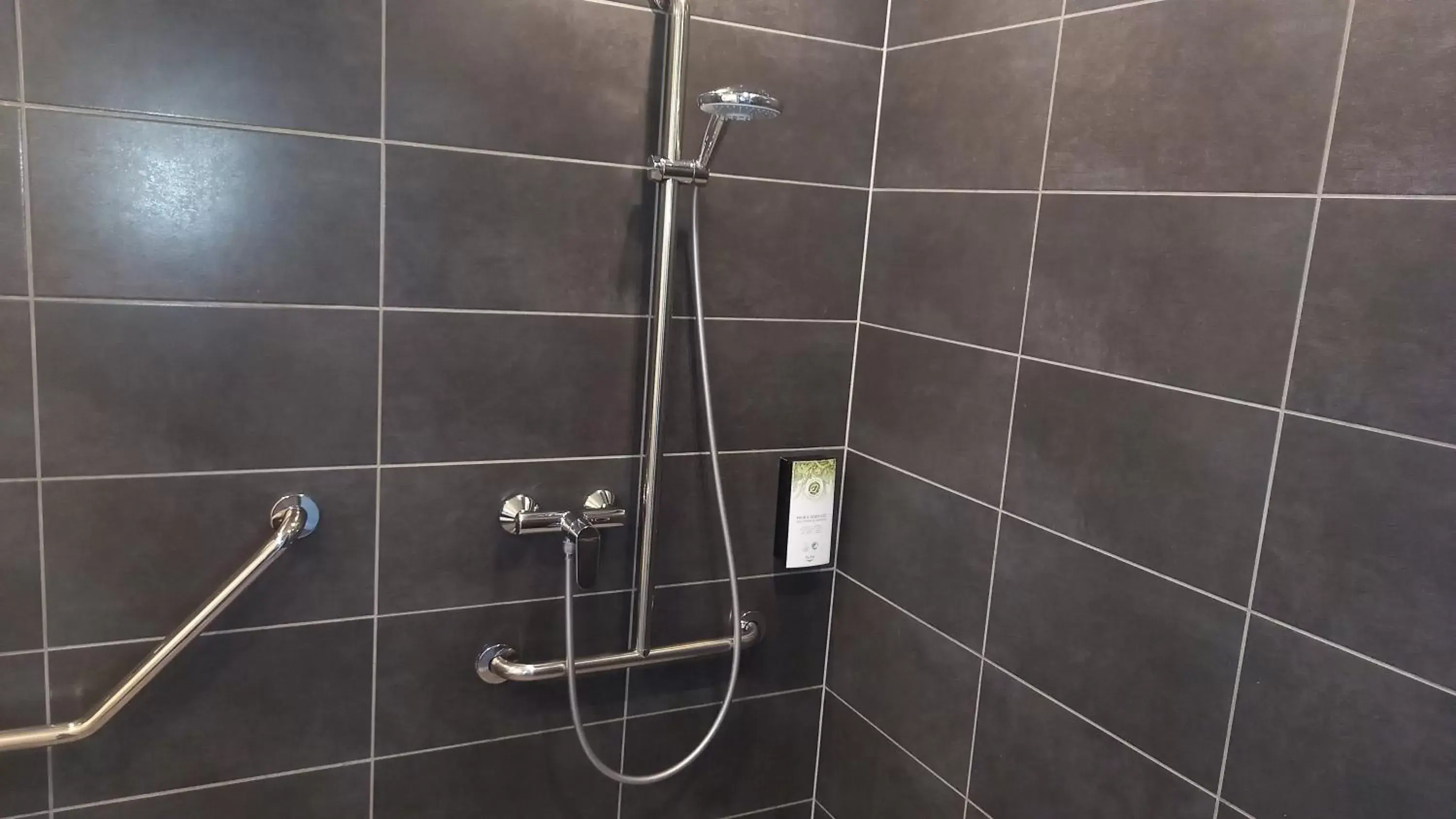 Shower, Bathroom in Campanile Le Mans Centre - Gare