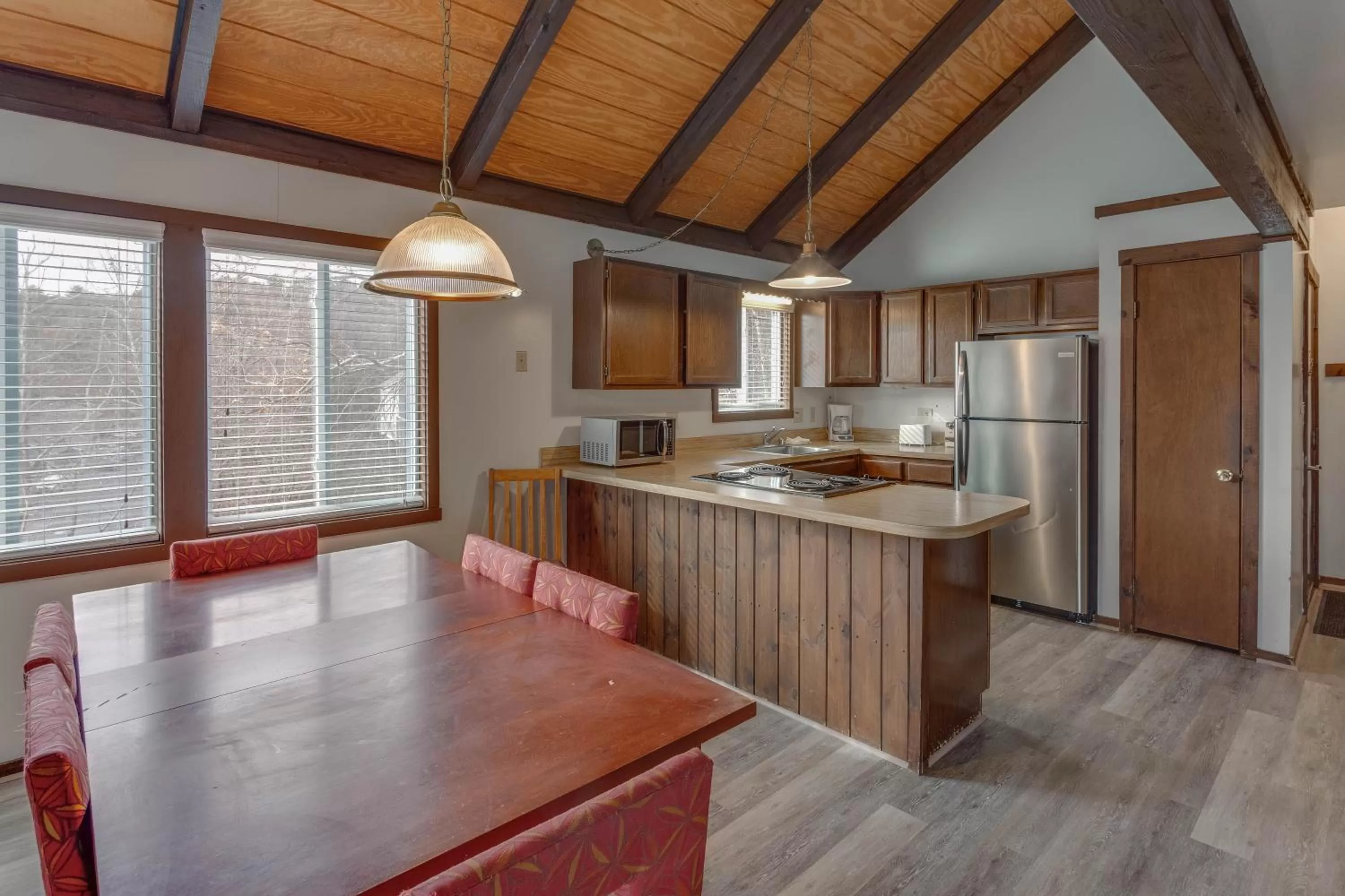 Kitchen or kitchenette, Kitchen/Kitchenette in Chalet High by Capital Vacations