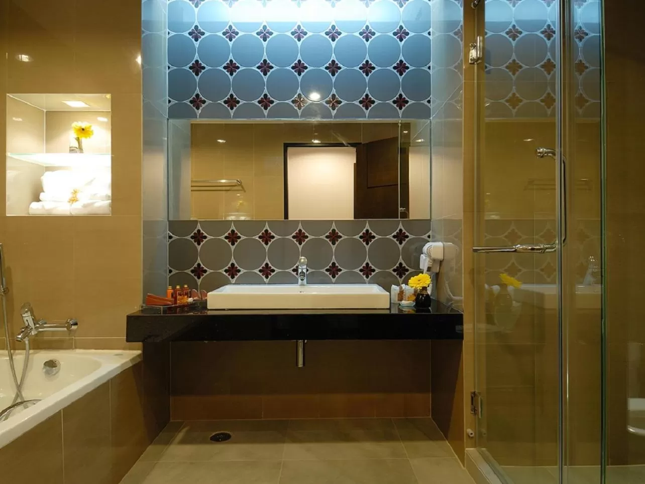 Shower in The Zign Hotel