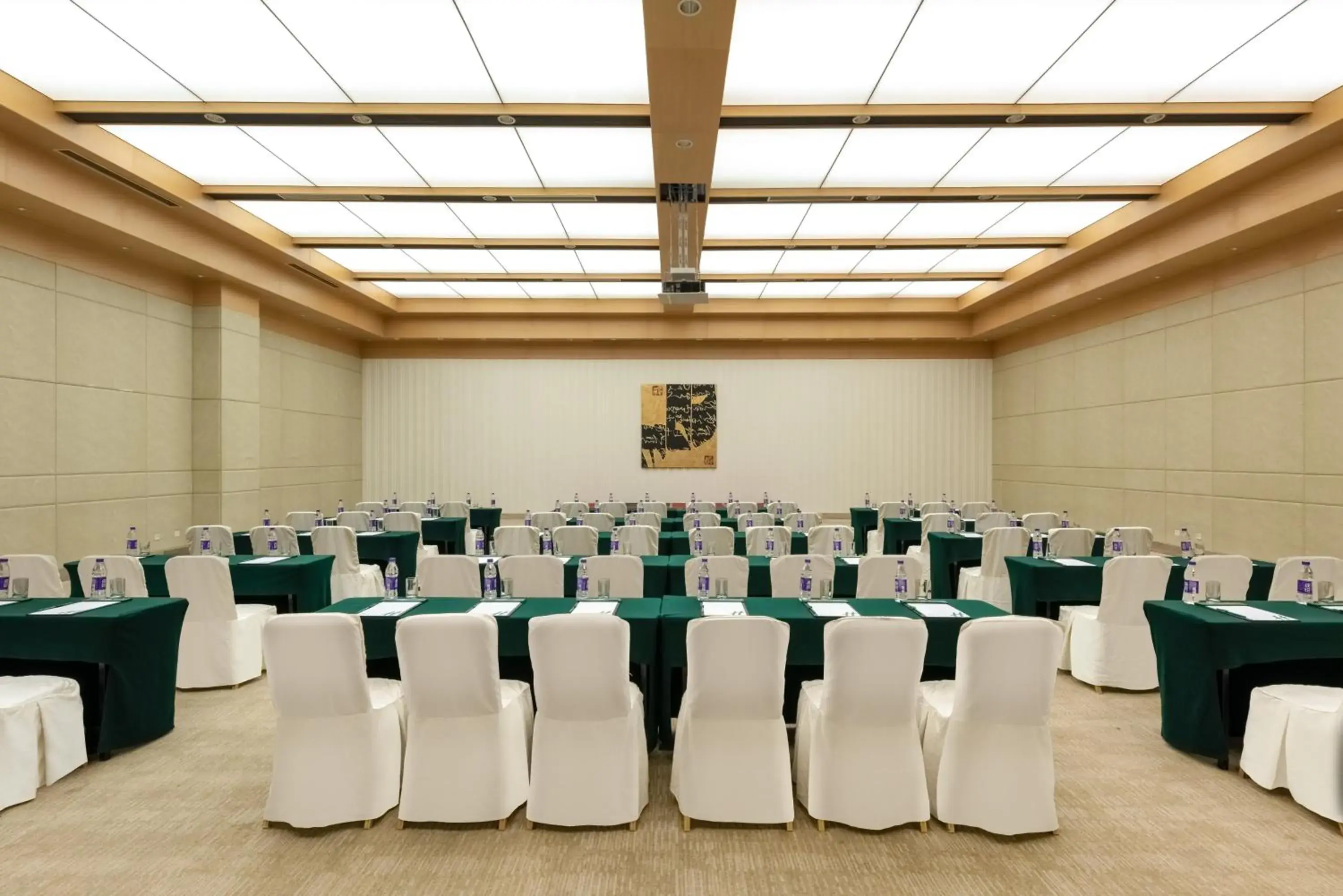 Meeting/conference room in Holiday Inn Beijing Shijingshan Parkview, an IHG Hotel