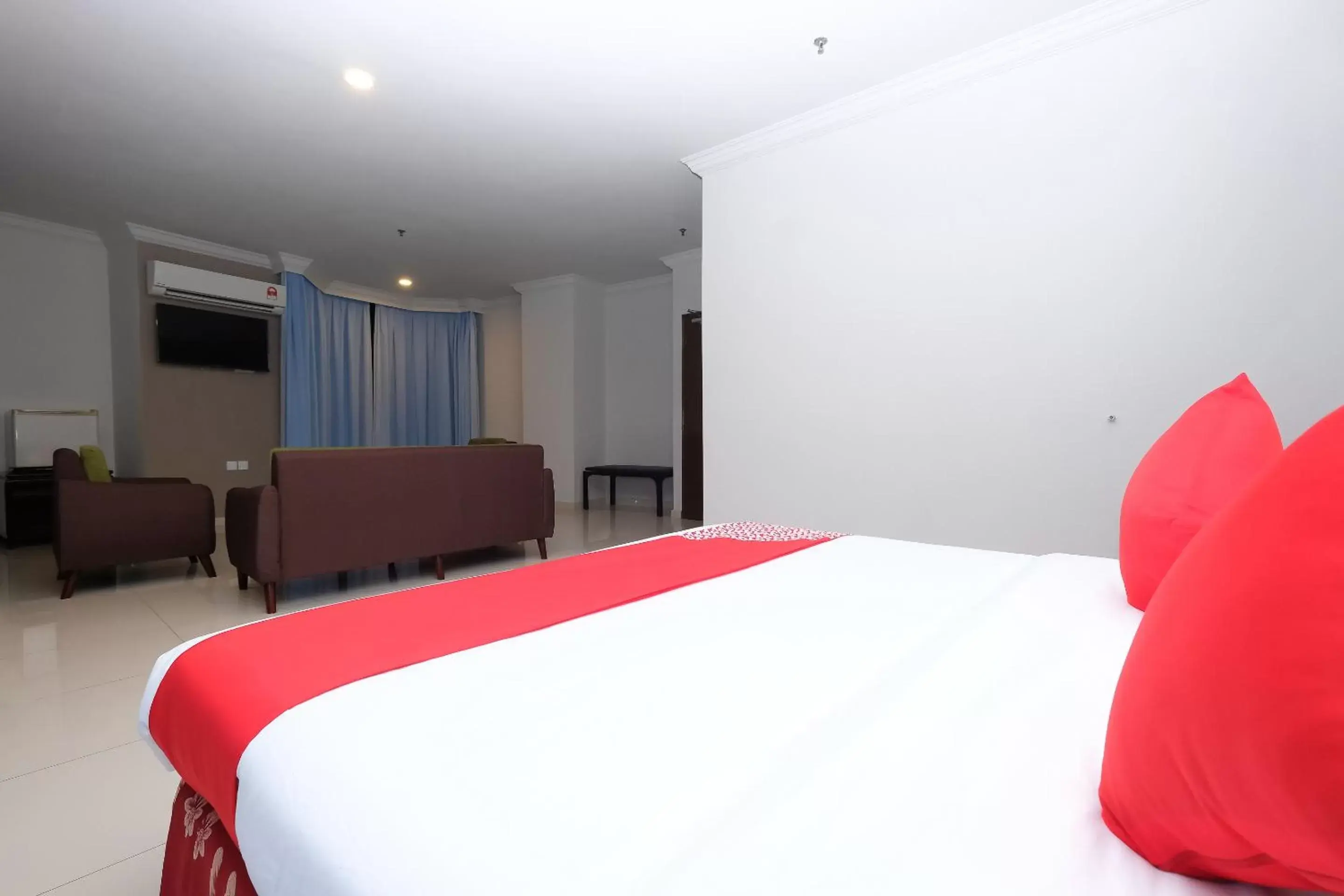 Bedroom, Bed in Super OYO 1236 Hotel Green Park