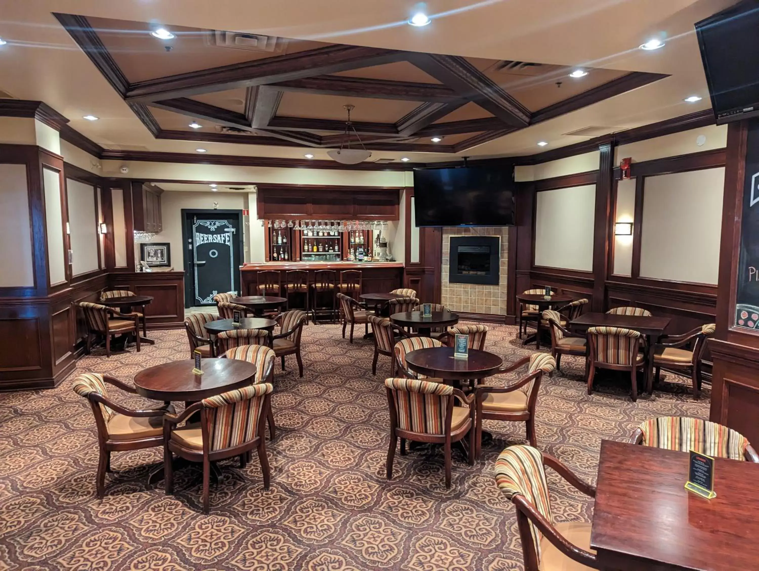 Restaurant/Places to Eat in DIVYA SUTRA Riviera Plaza and Conference Centre Calgary Airport
