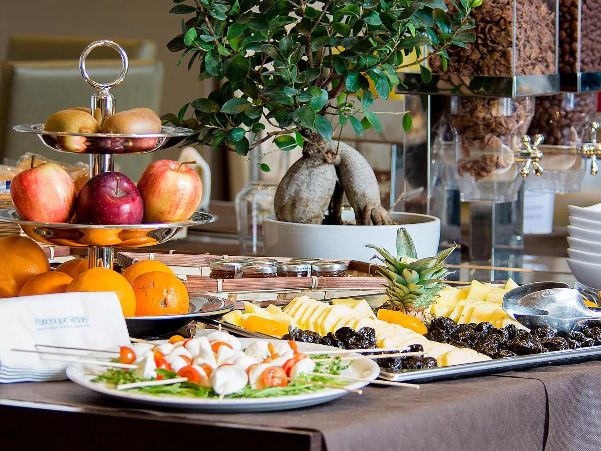 Food and drinks in Partenope Relais