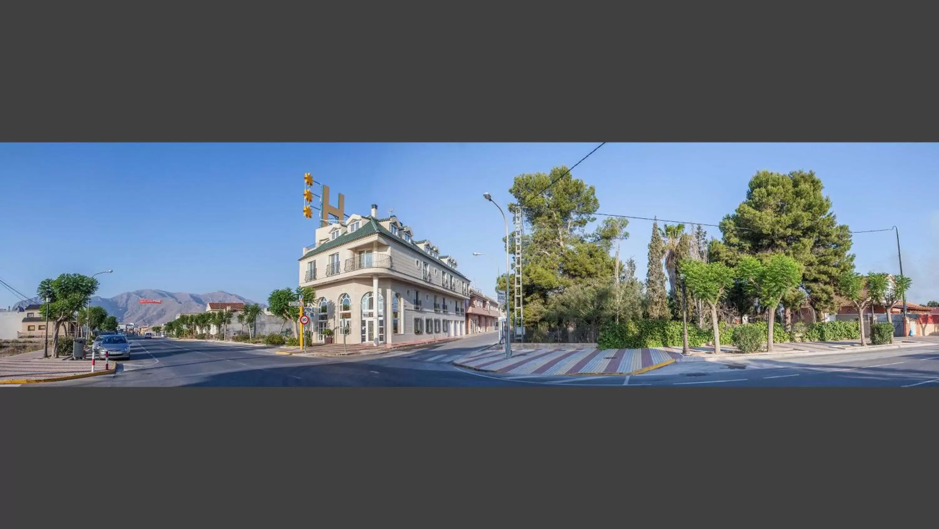 Nearby landmark, Property Building in Hotel Versalles