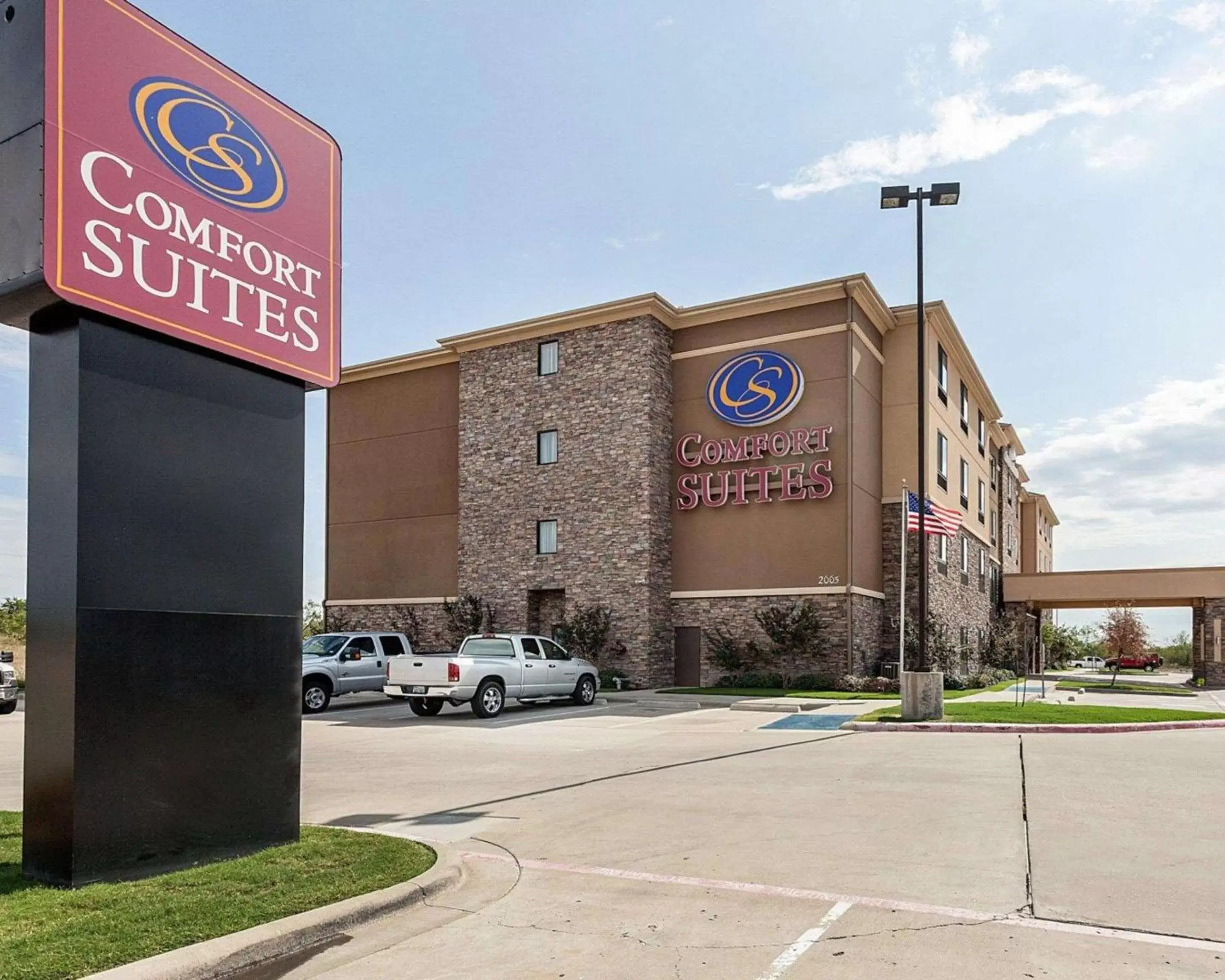 Property building, Property Logo/Sign in Comfort Suites Greenville