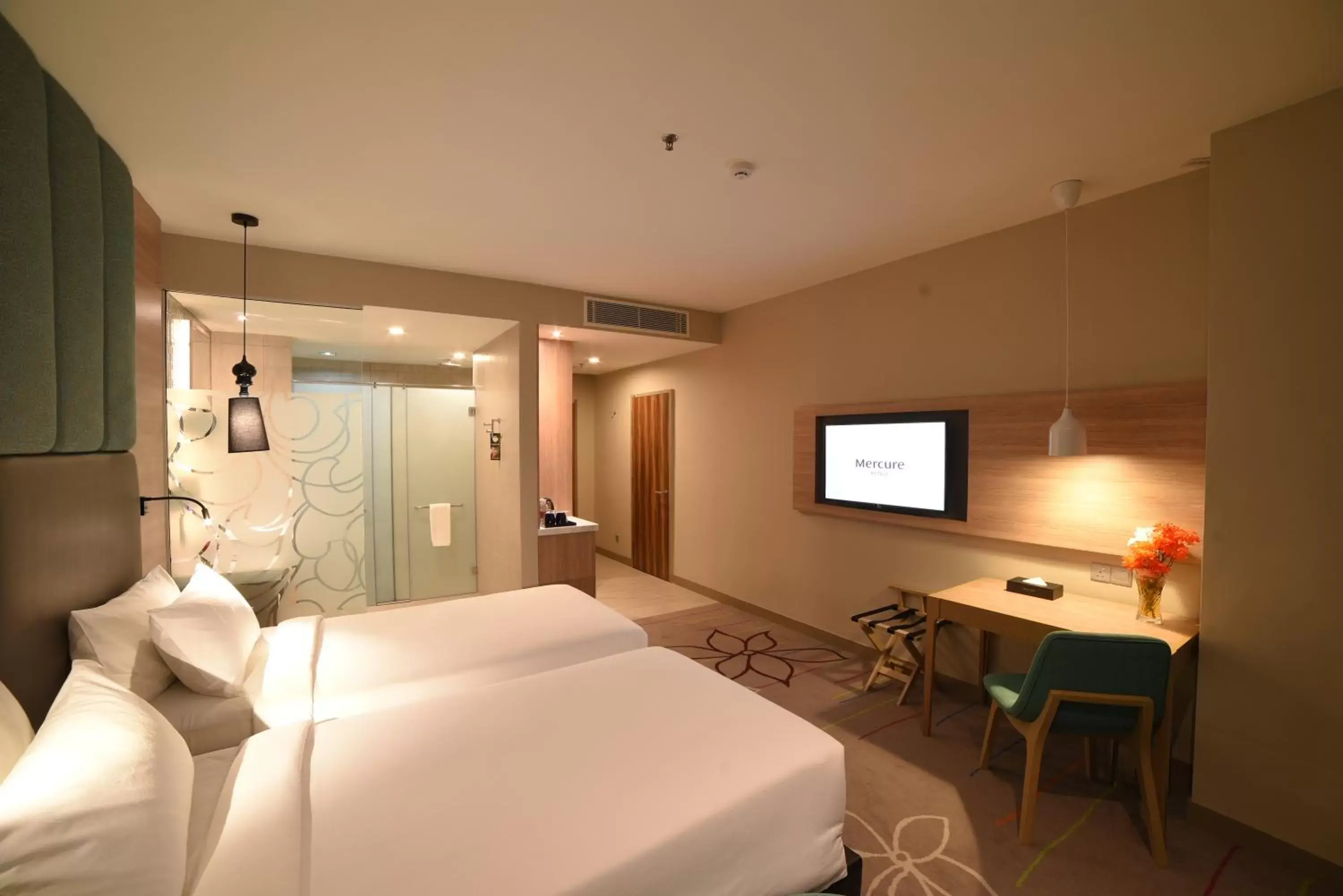 Bed in Mercure Selangor Selayang