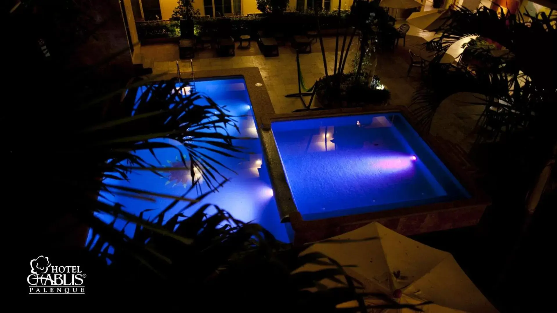 Balcony/Terrace, Pool View in Hotel Chablis Palenque