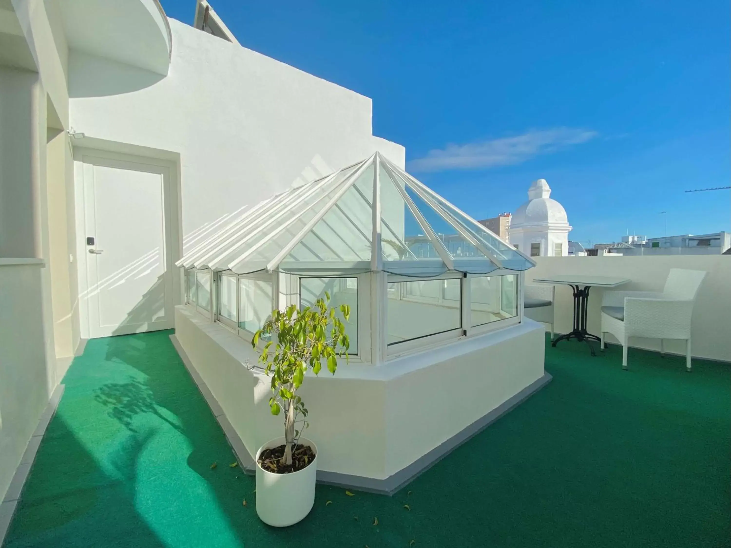 View (from property/room), Property Building in Hotel Las Cortes De Cádiz