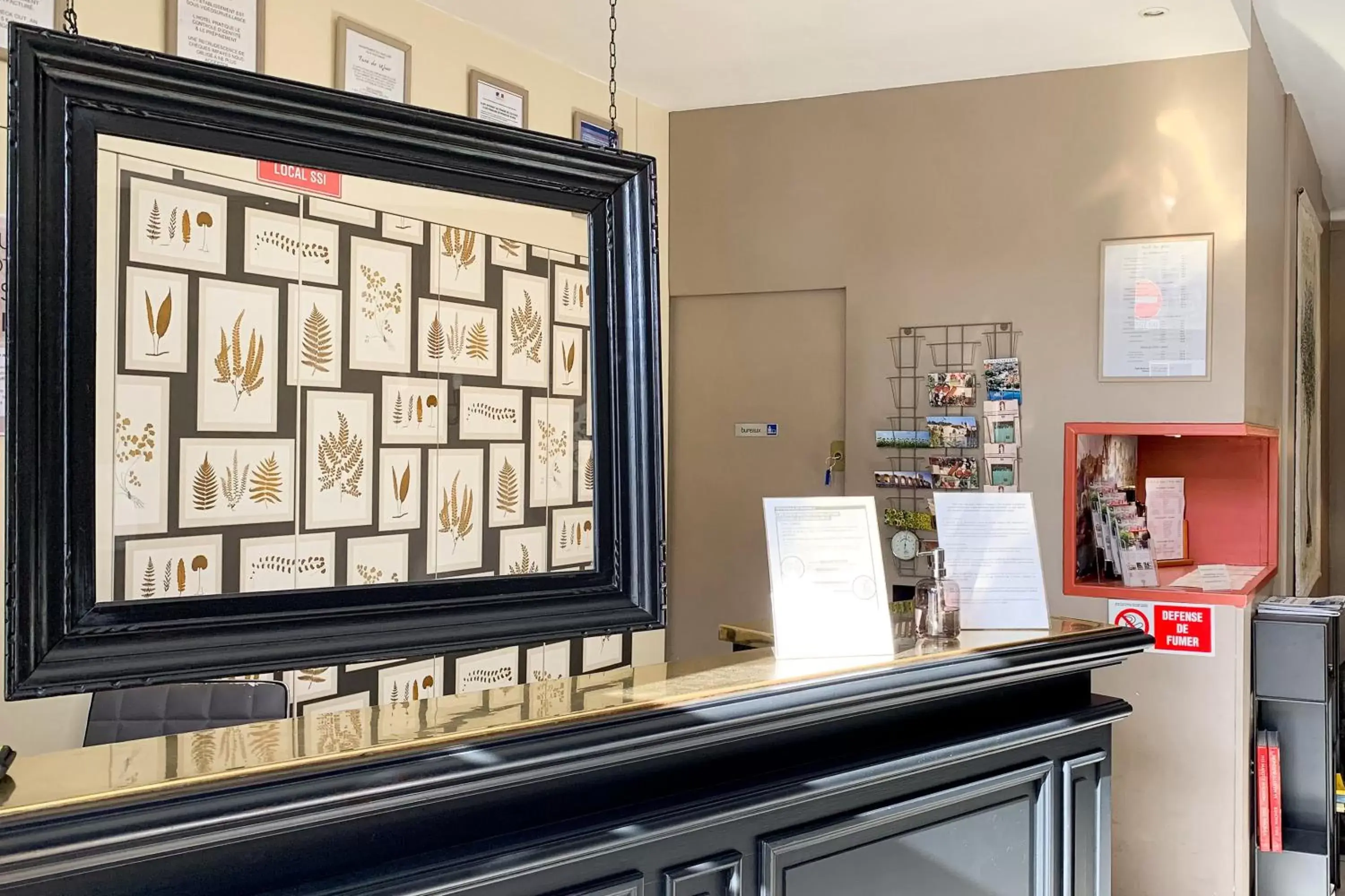 Lobby or reception in Hotel Le Magnan Lobby or reception in Hotel Le Magnan