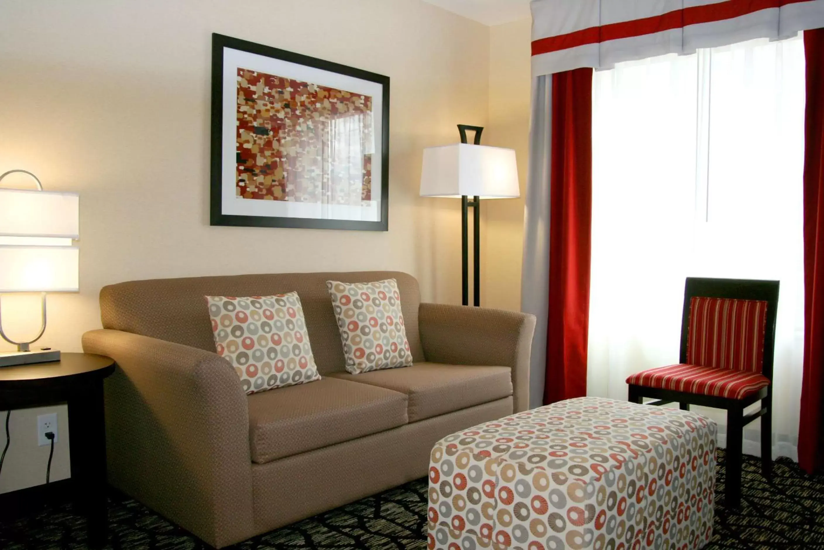 Living room, Seating Area in Hampton Inn & Suites Salt Lake City-University/Foothill Drive