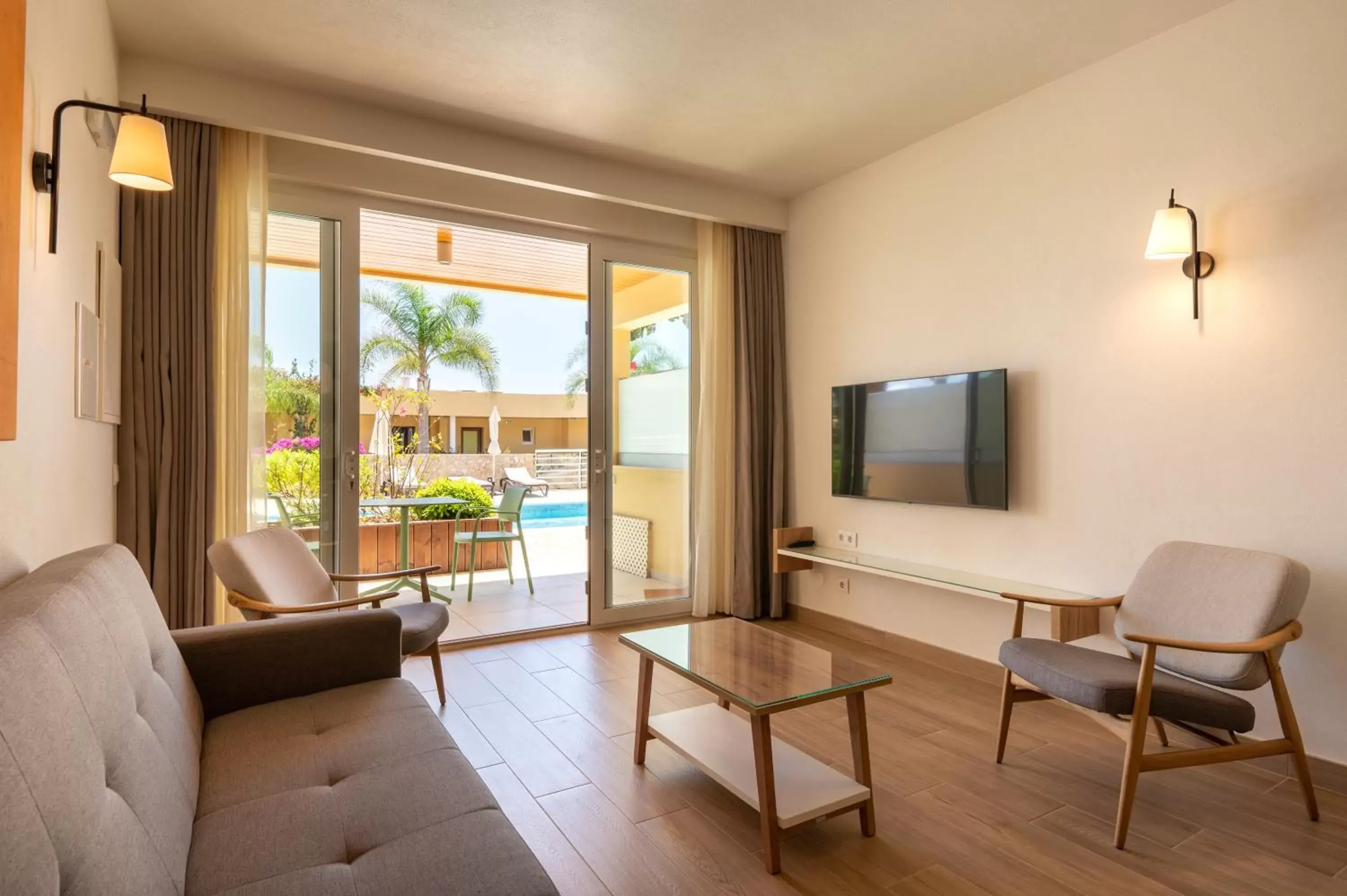 Living room, Seating Area in Vila Luz