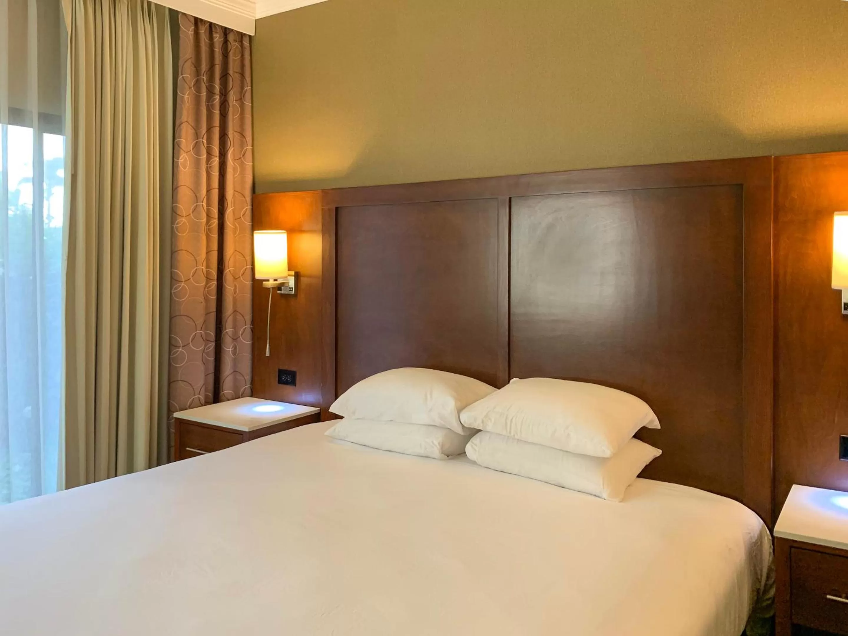 Bed in MainStay Suites Orange County John Wayne Airport