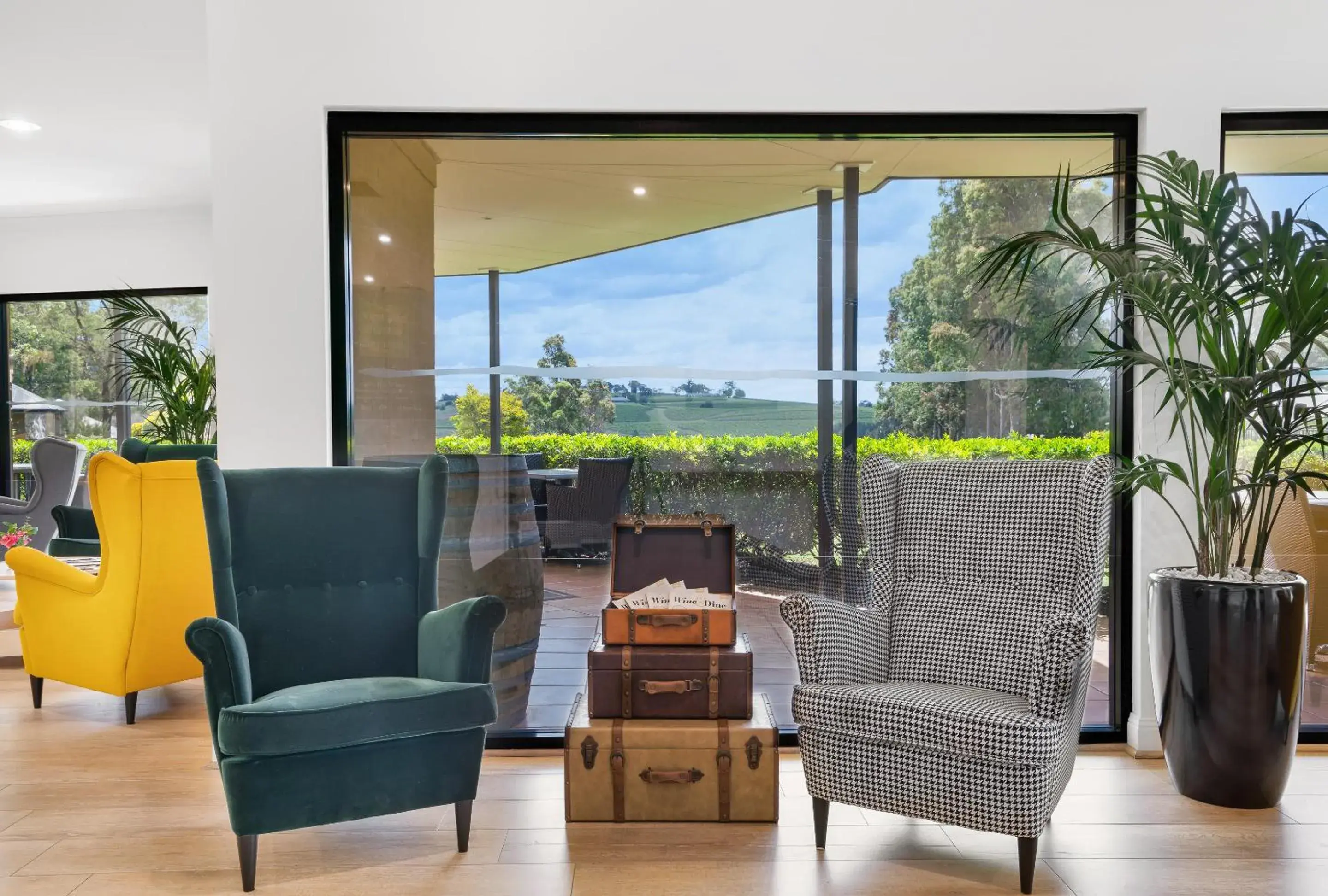 Property building, Seating Area in Leisure Inn Pokolbin Hill