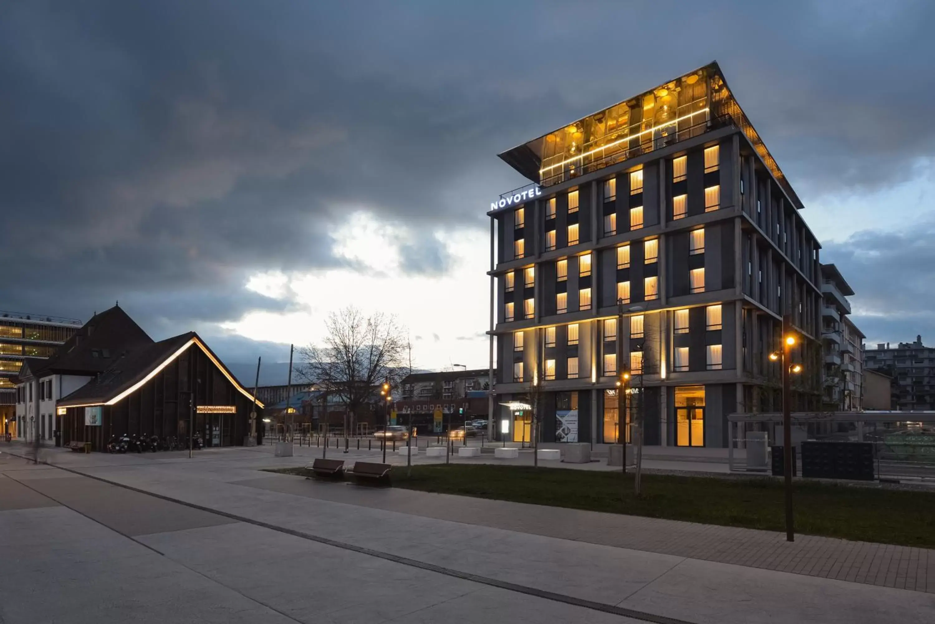 Property Building in Novotel Annemasse Centre - Porte de Genève