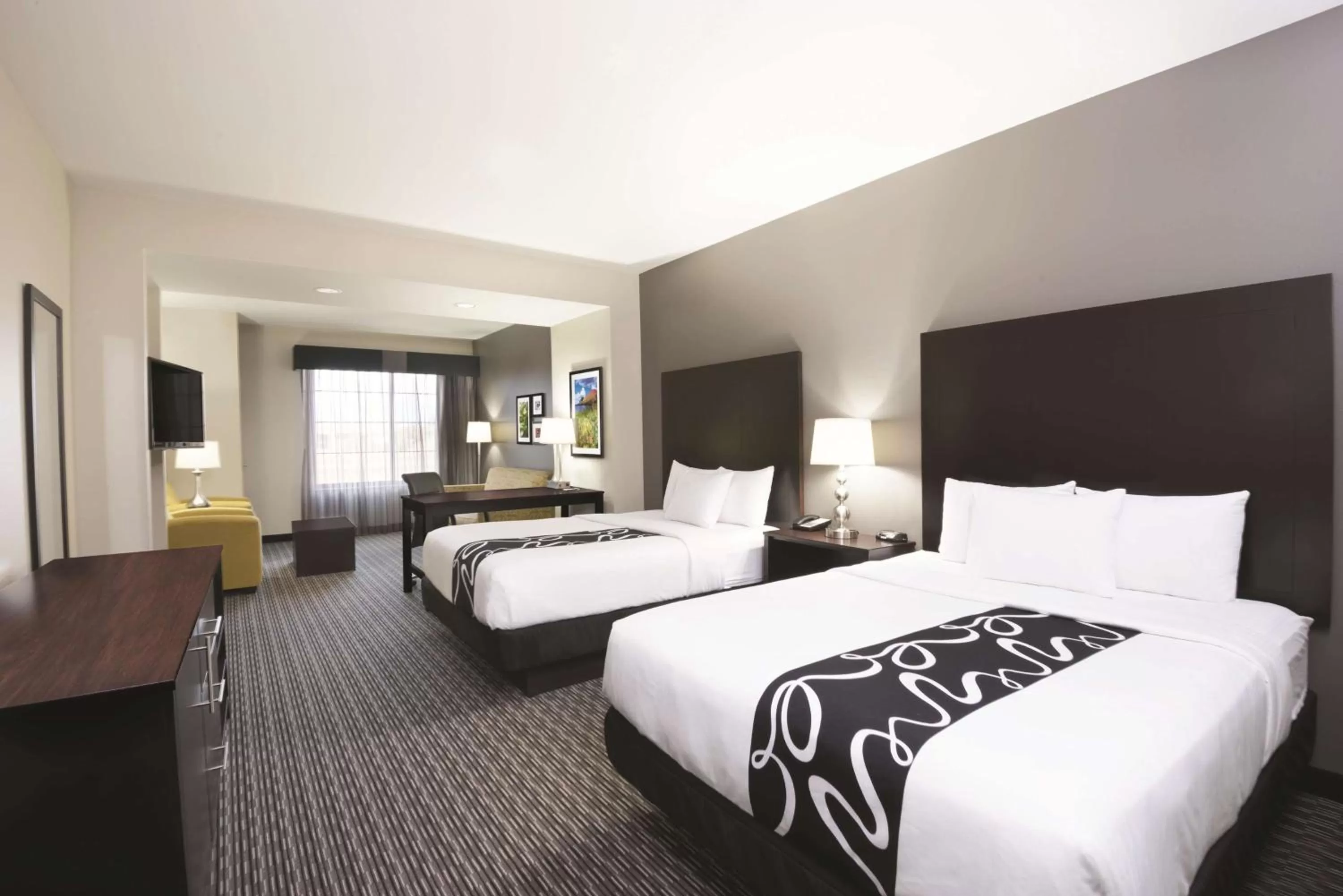 Photo of the whole room, Bed in La Quinta by Wyndham Billings