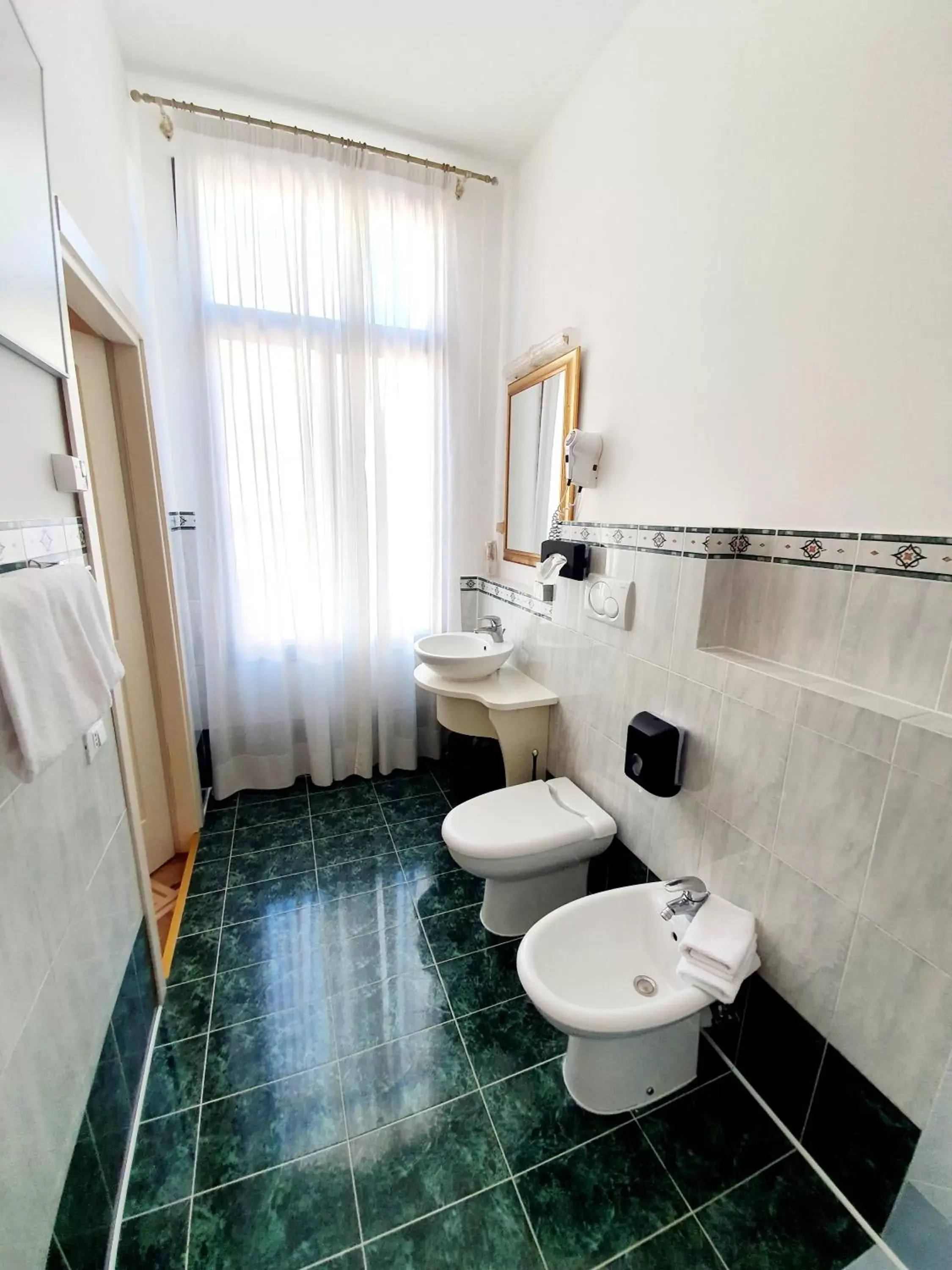 Bathroom in Hotel Corte dei Greci