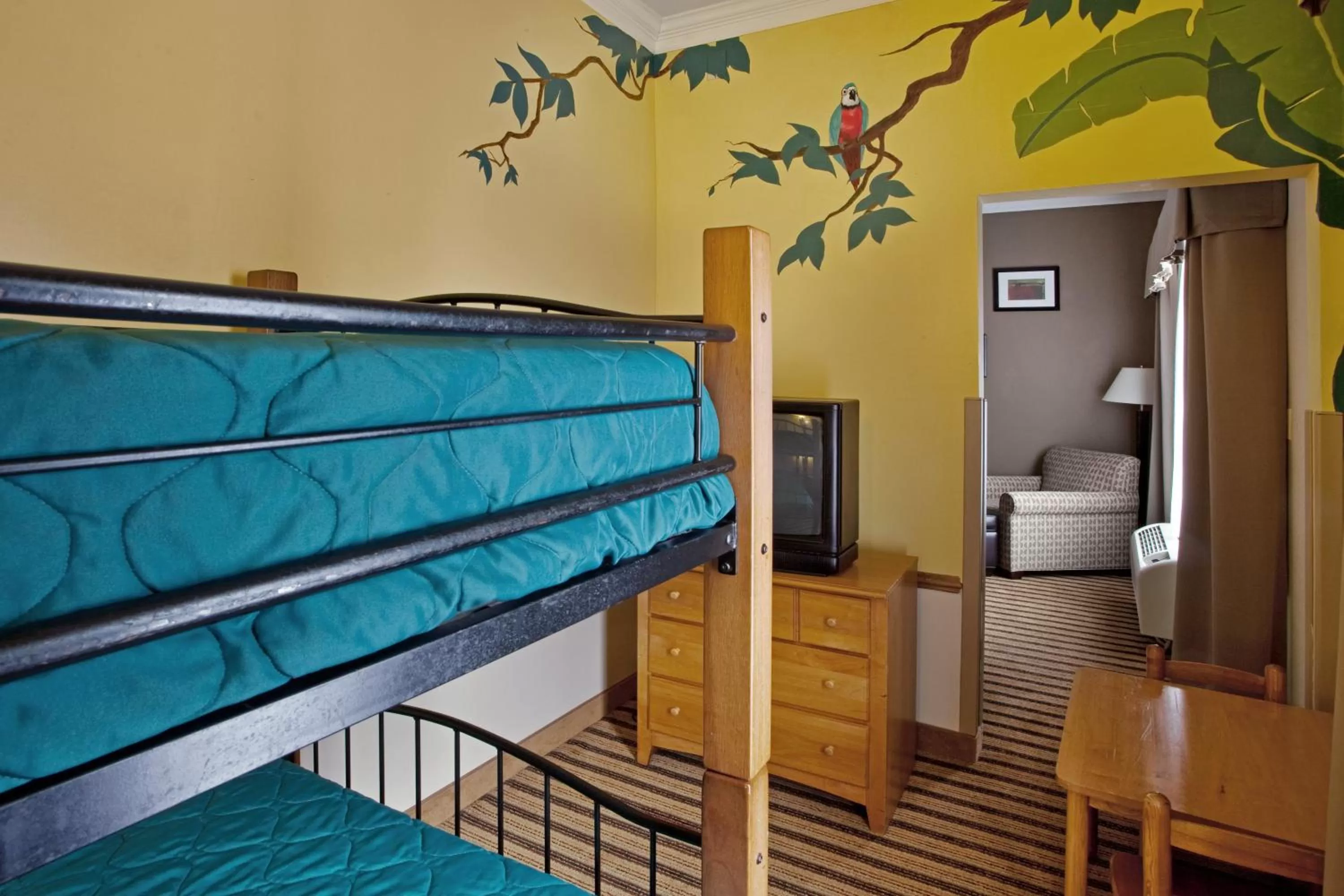 Photo of the whole room, Bed in Holiday Inn Express Hotel & Suites Byron by IHG