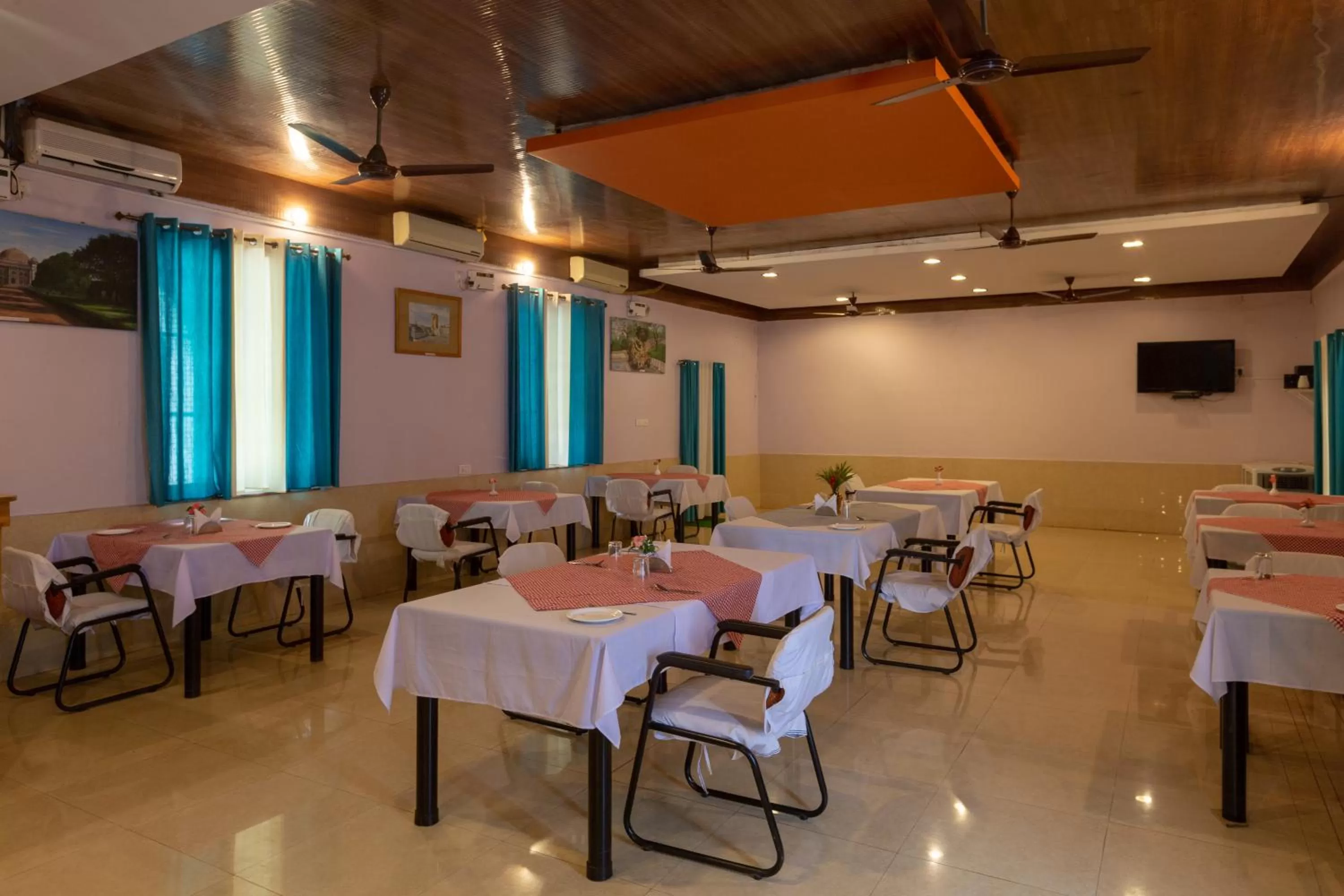 KSTDC Hotel Mayura Bhuvaneshwari Kamalapur