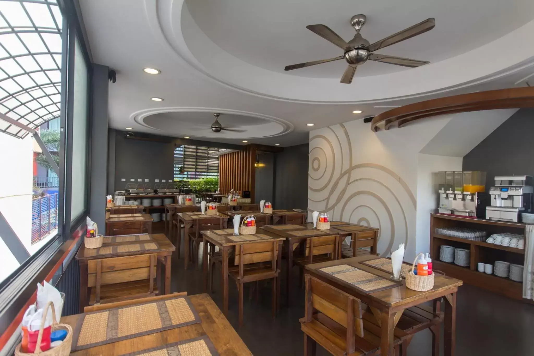 Dining area, Restaurant/Places to Eat in Baan Nilrath Hotel - SHA Extra Plus