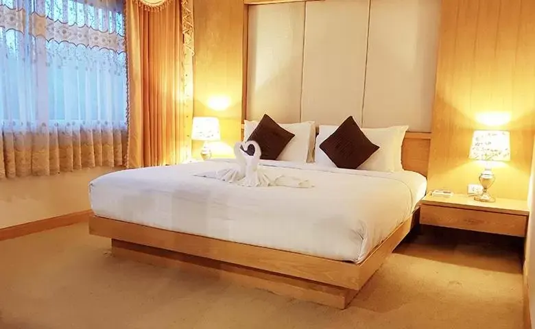 Bed in Major Grand Hotel