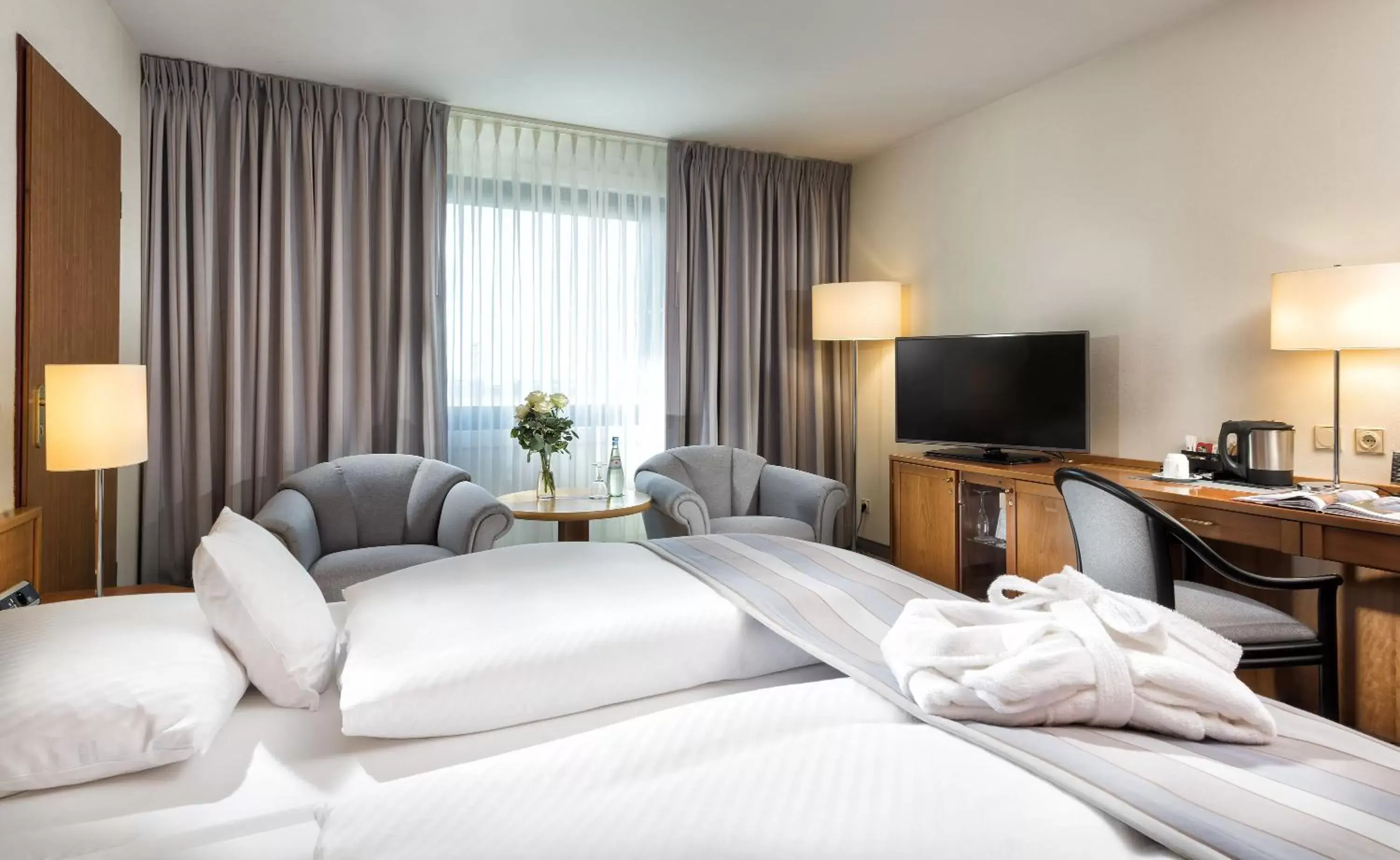 Bedroom in Maritim Airport Hotel Hannover