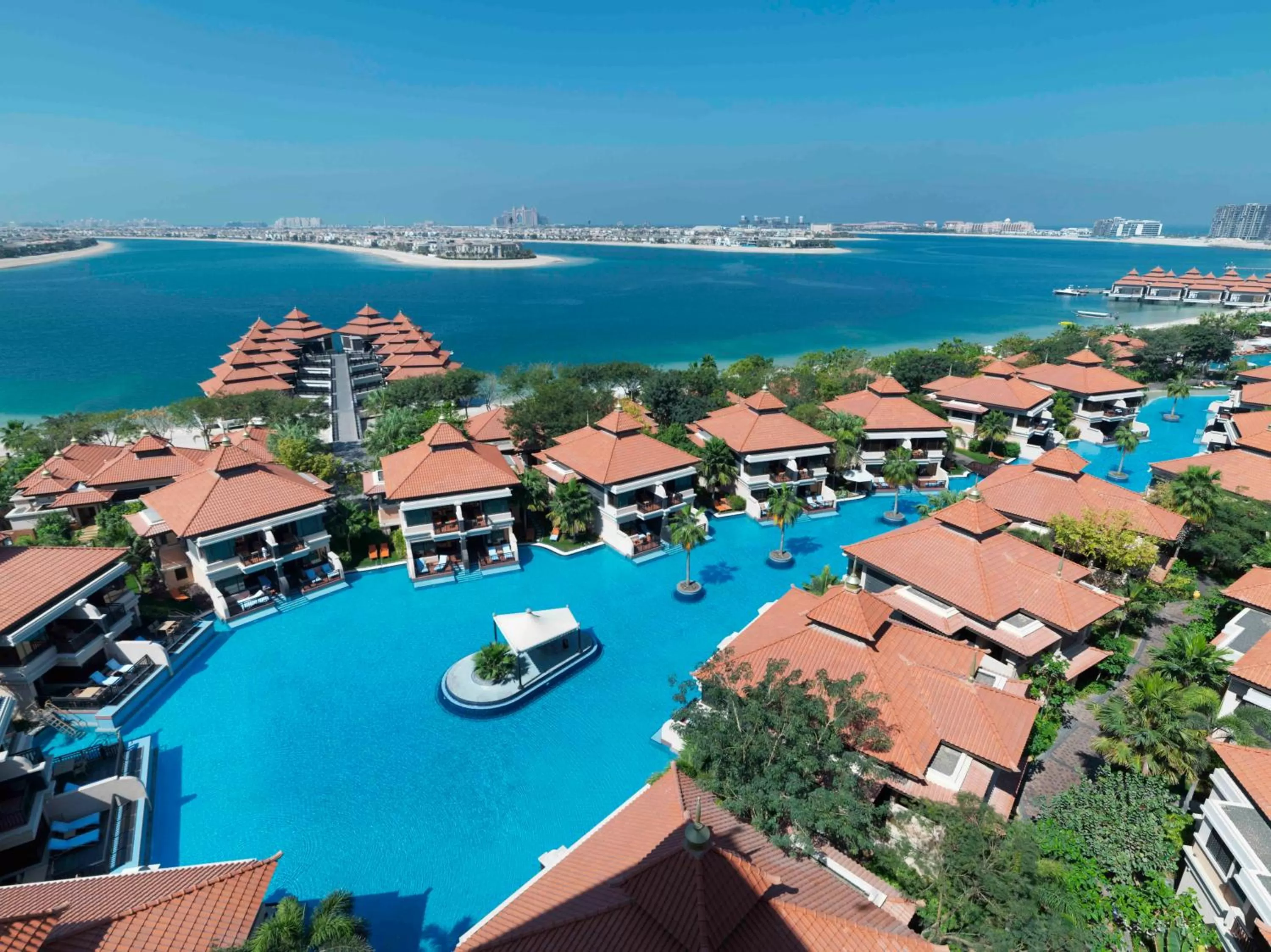 Pool view in Anantara The Palm Dubai Resort