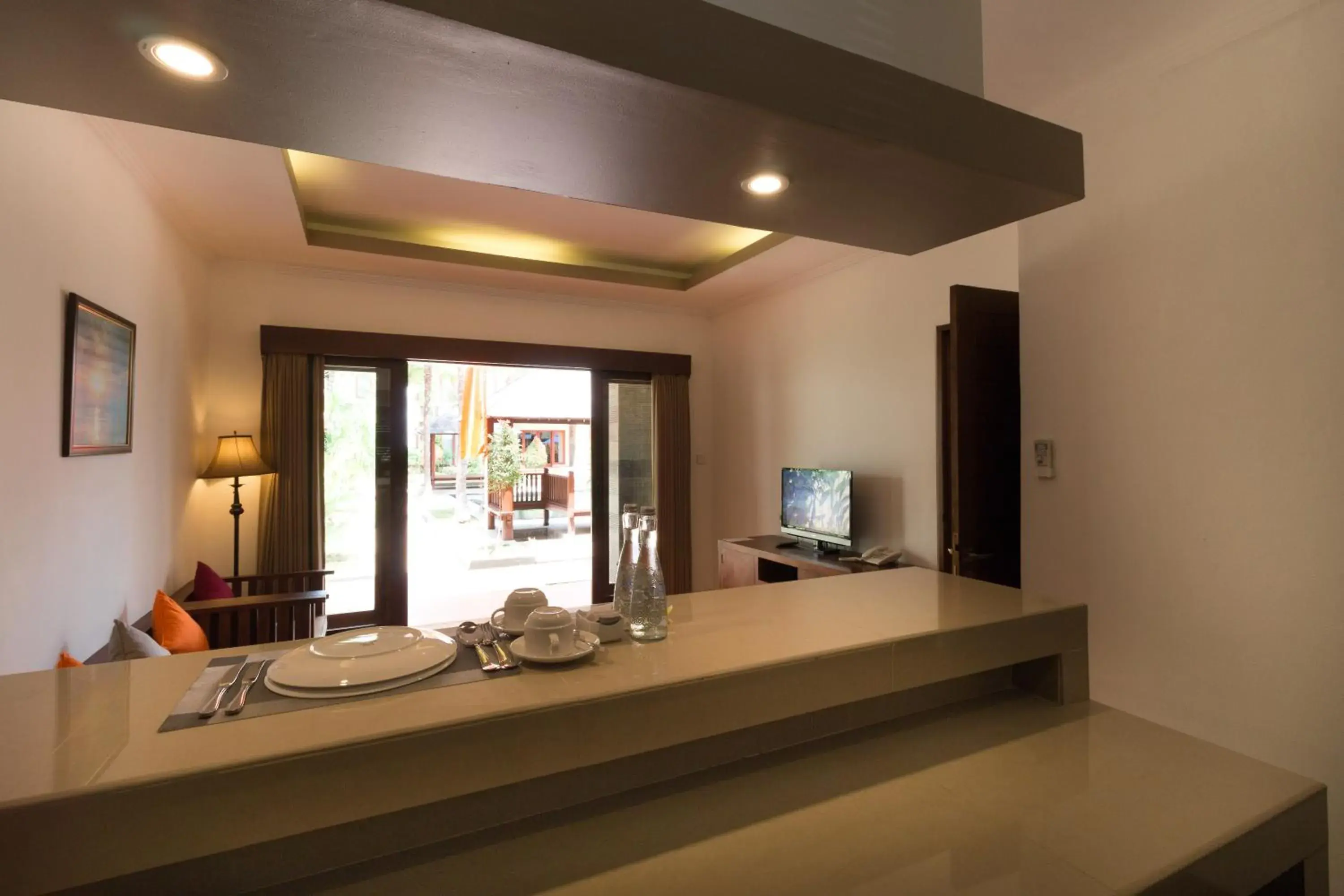 Kitchen or kitchenette, TV/Entertainment Center in Vidi Boutique Hotel