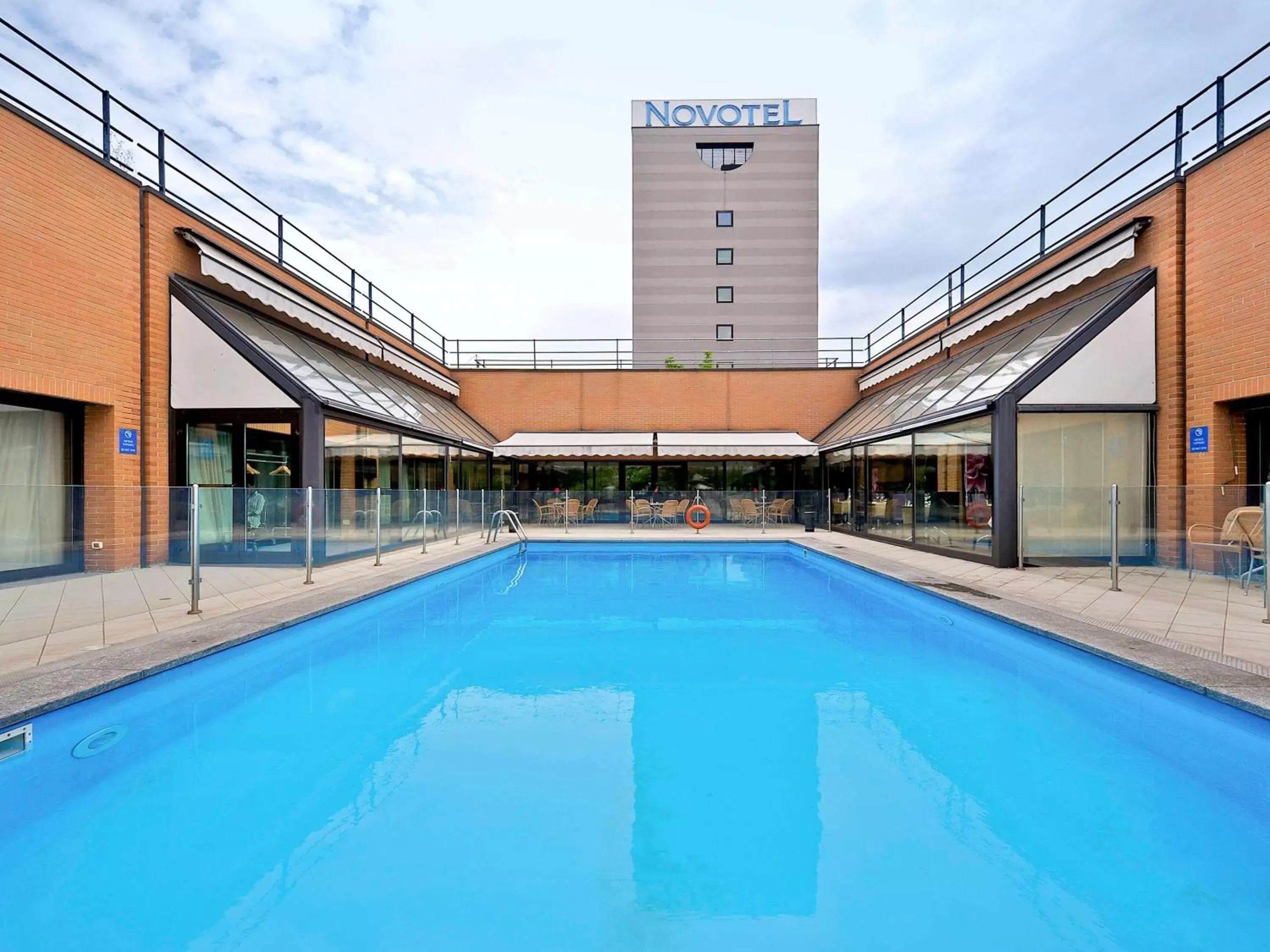 Activities, Swimming Pool in Novotel Milano Linate Aeroporto